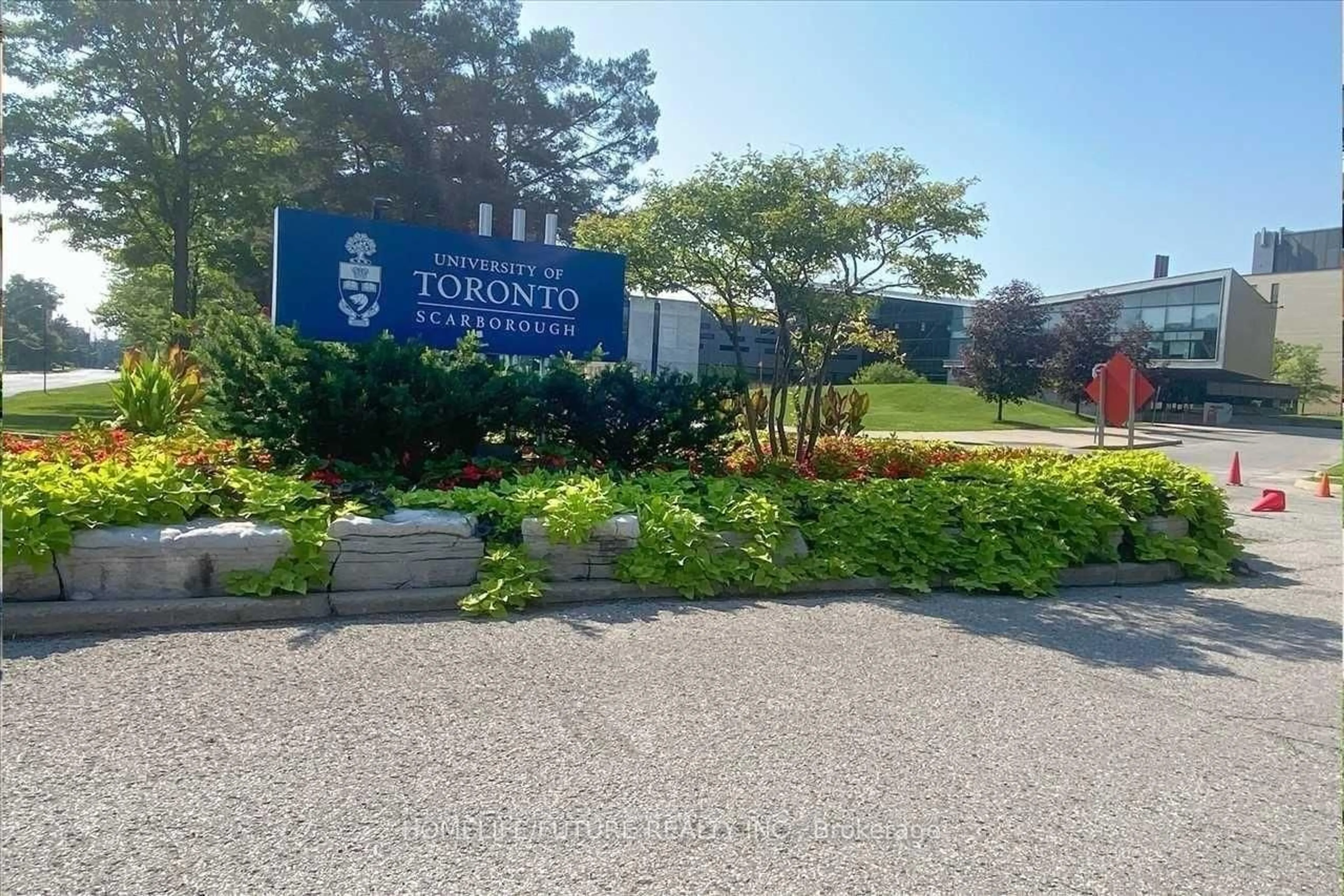 Indoor foyer for 100 Mornelle Crt #1046, Toronto Ontario M1E 4X2