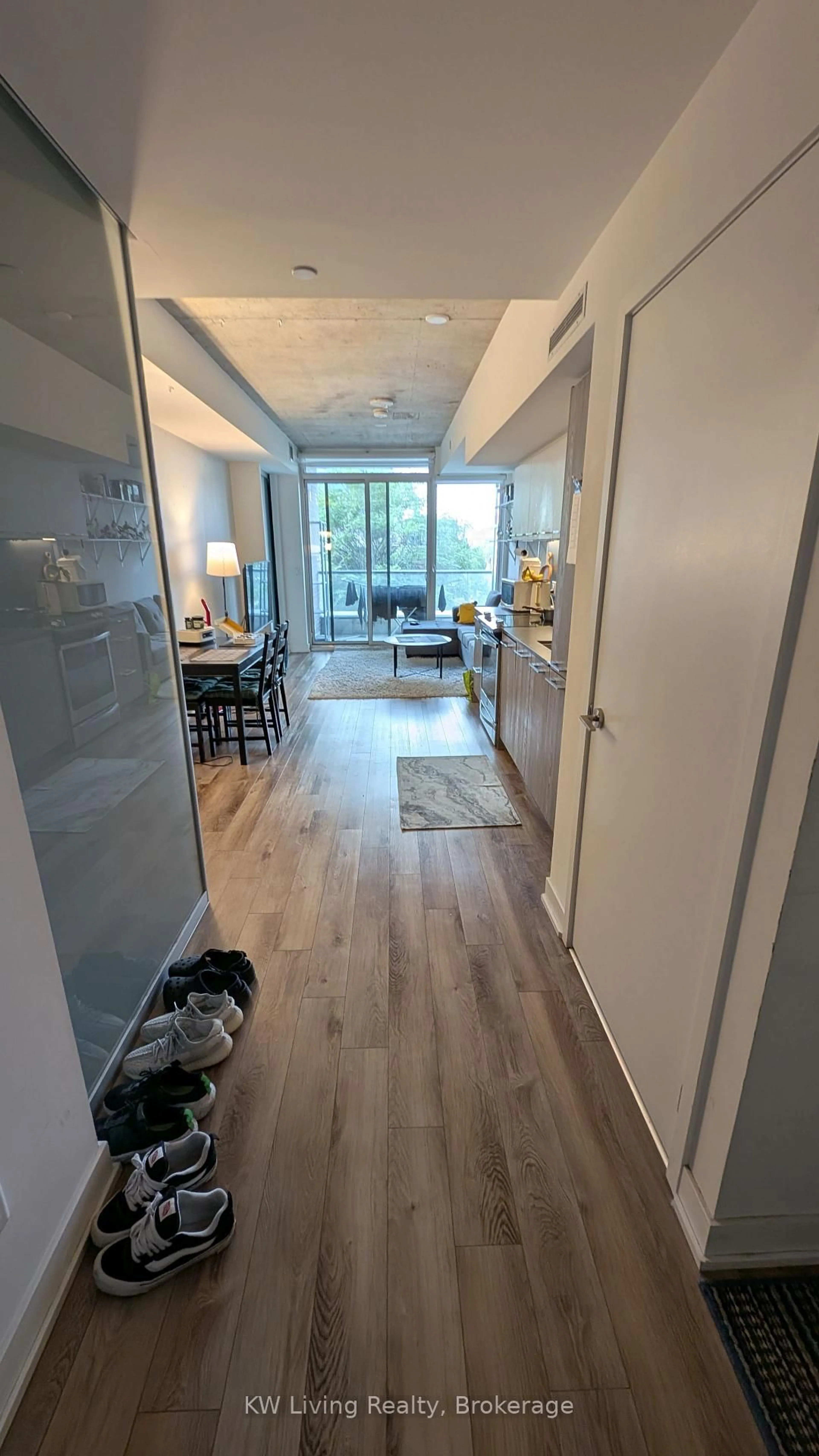 Unknown for 30 Baseball Pl #425, Toronto Ontario M4M 0E8