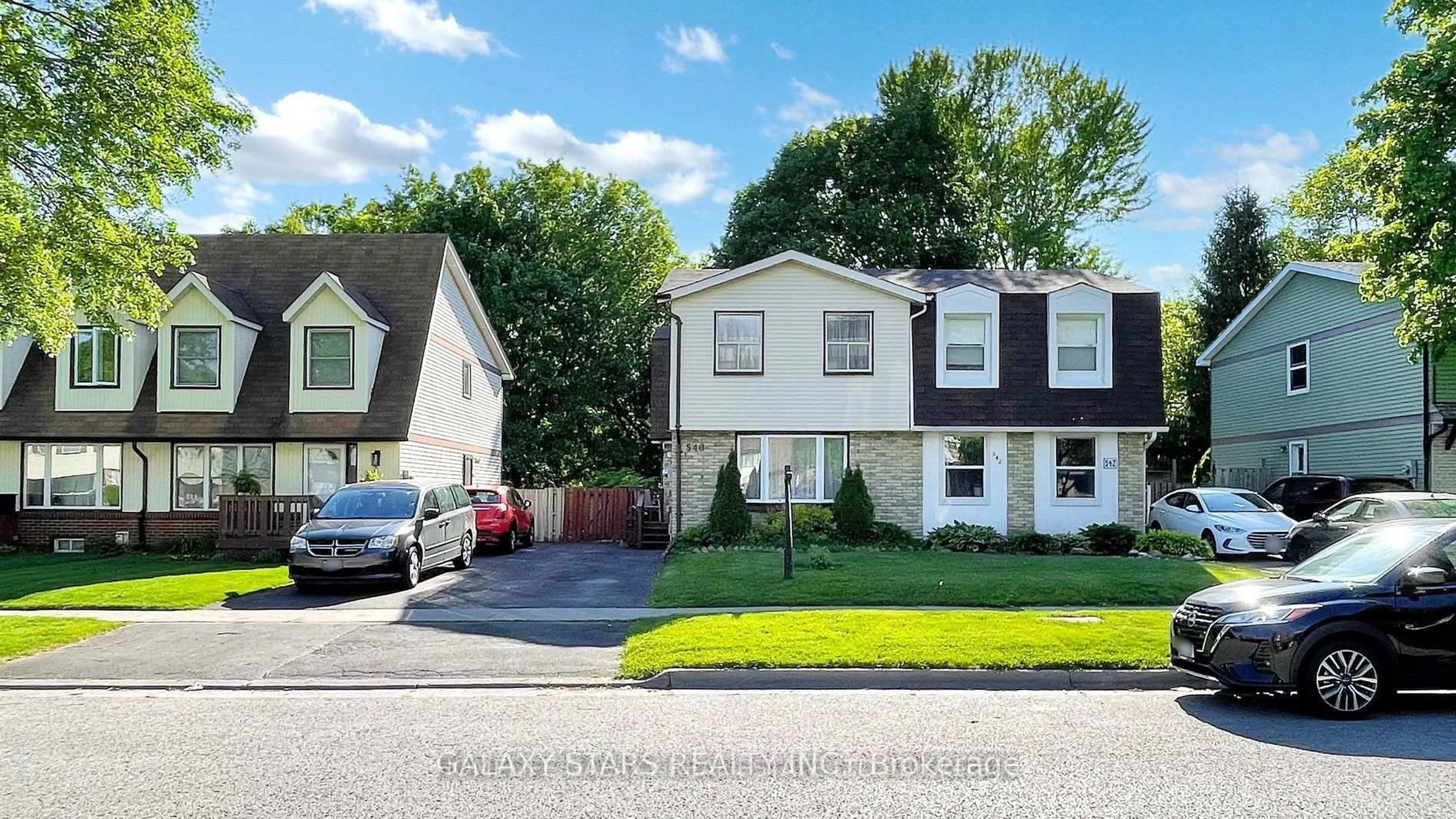 Home with vinyl exterior material, street for 540 Camelot Dr, Oshawa Ontario L1K 1K4