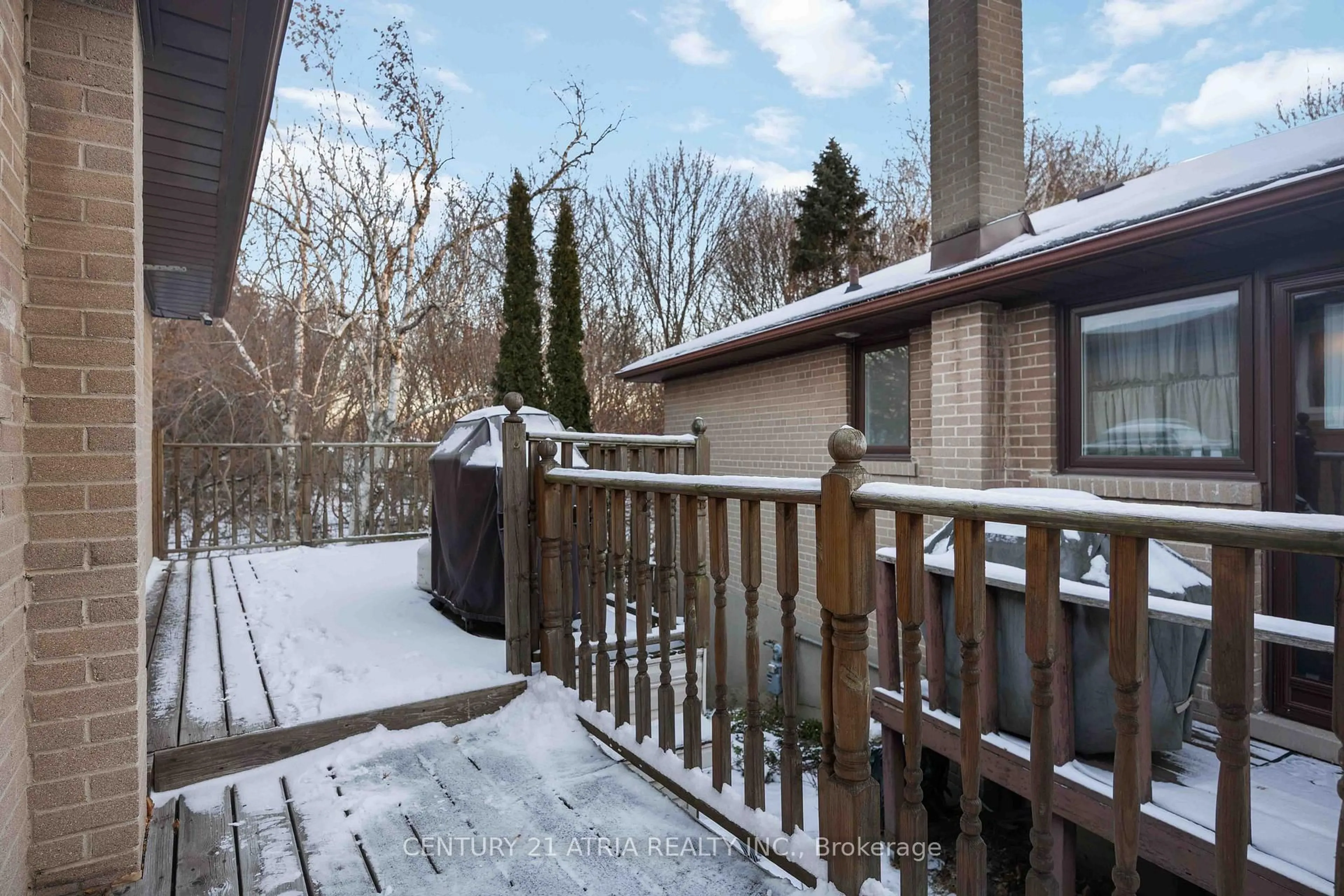 Patio, unknown for 33 Amberdale Dr, Toronto Ontario M1P 4B9