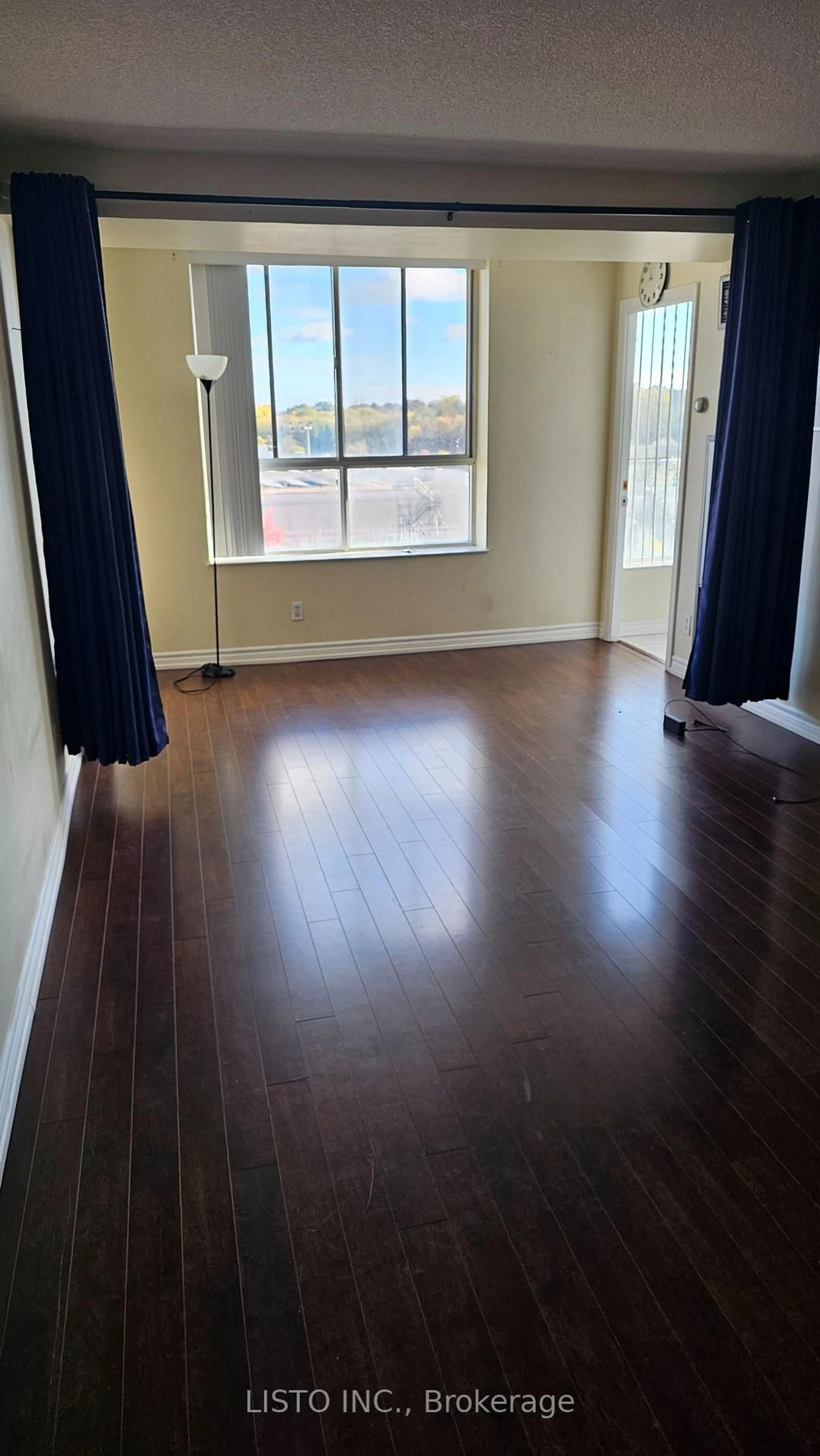 A pic of a room for 330 Mccowan Rd #606, Toronto Ontario M1J 3N3