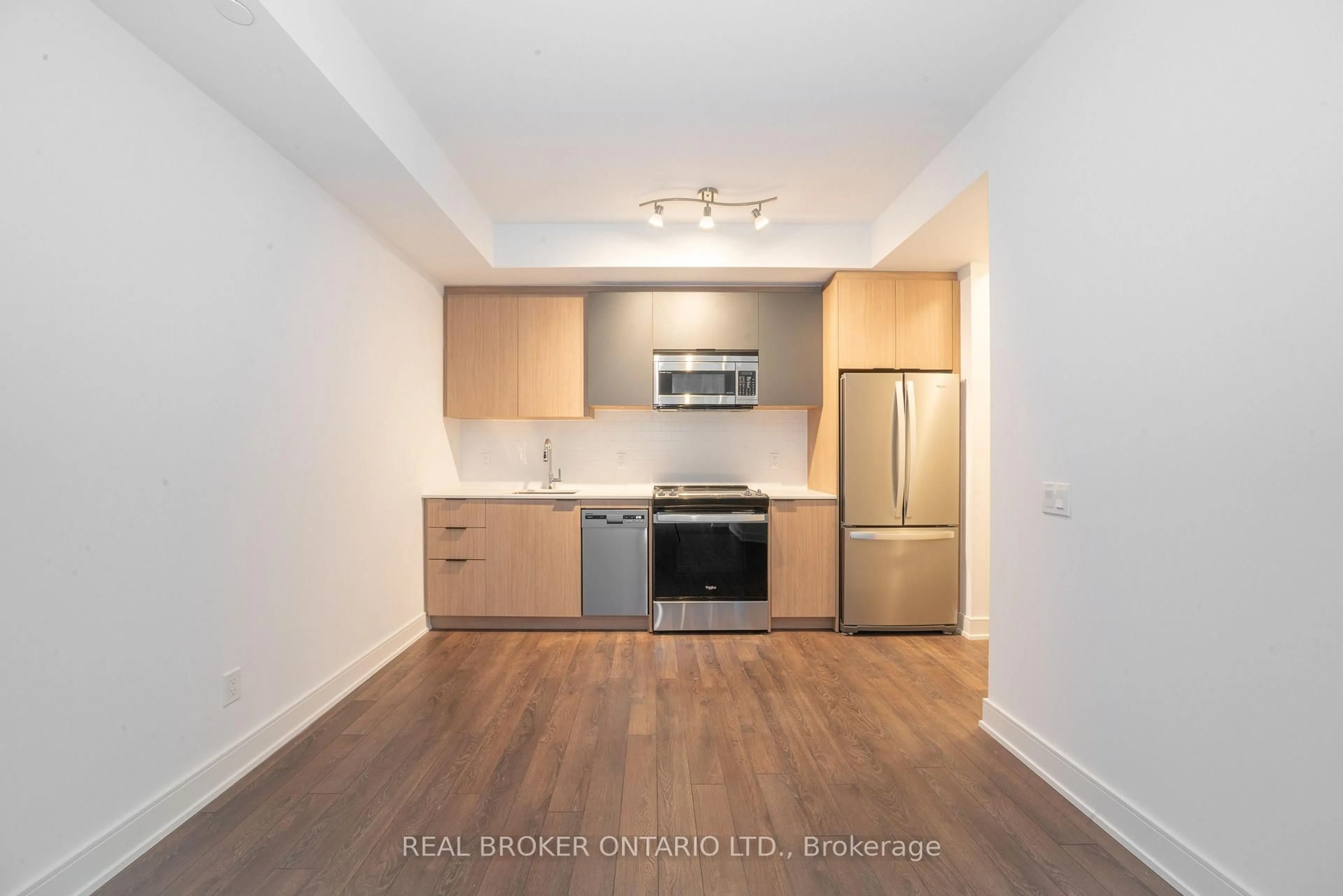 Standard kitchen, wood/laminate floor for 1350 Ellesmere Rd #327, Toronto Ontario M1P 0G6