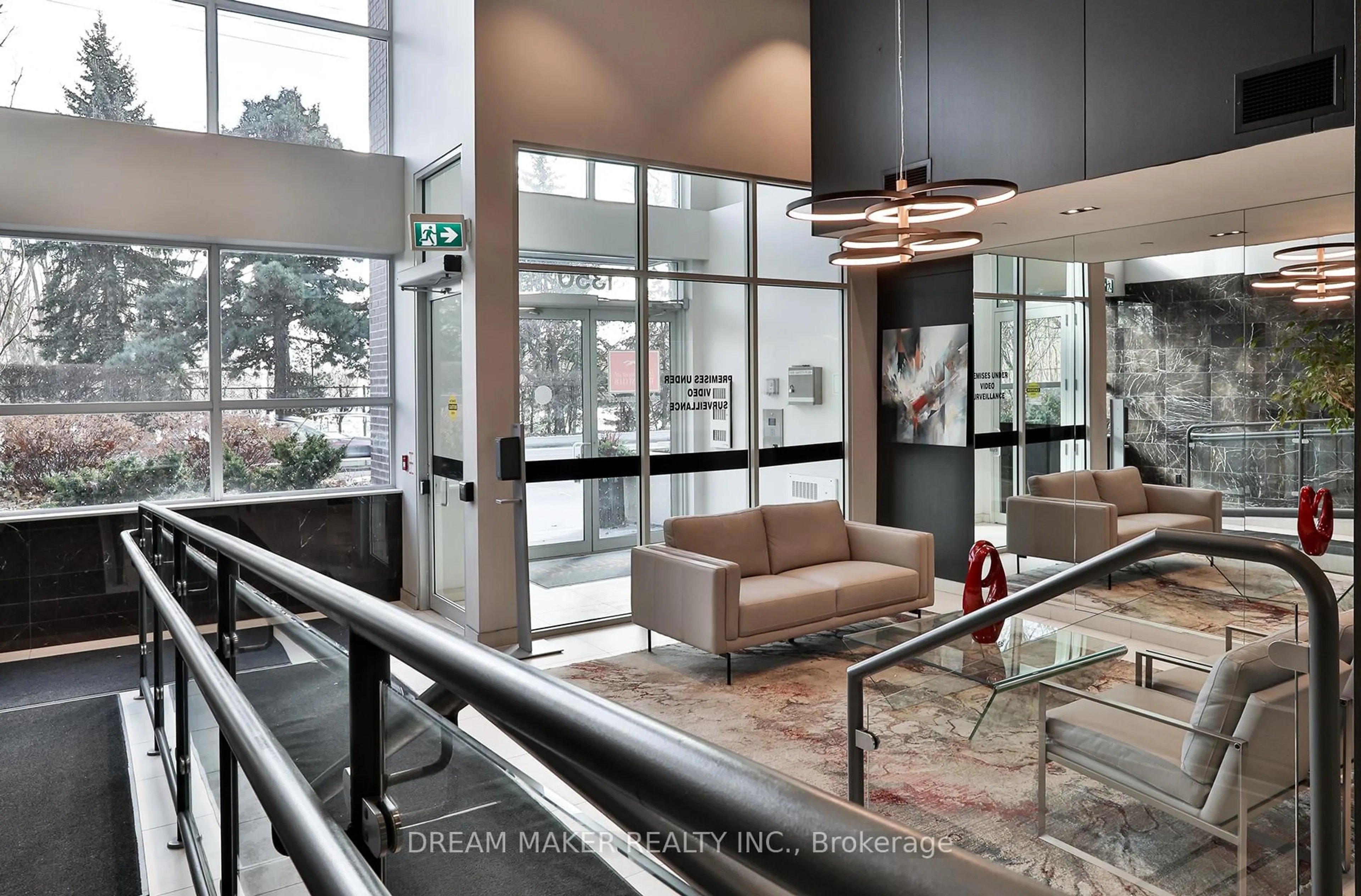 Indoor foyer for 1350 Kingston Rd #115, Toronto Ontario M1N 1C8
