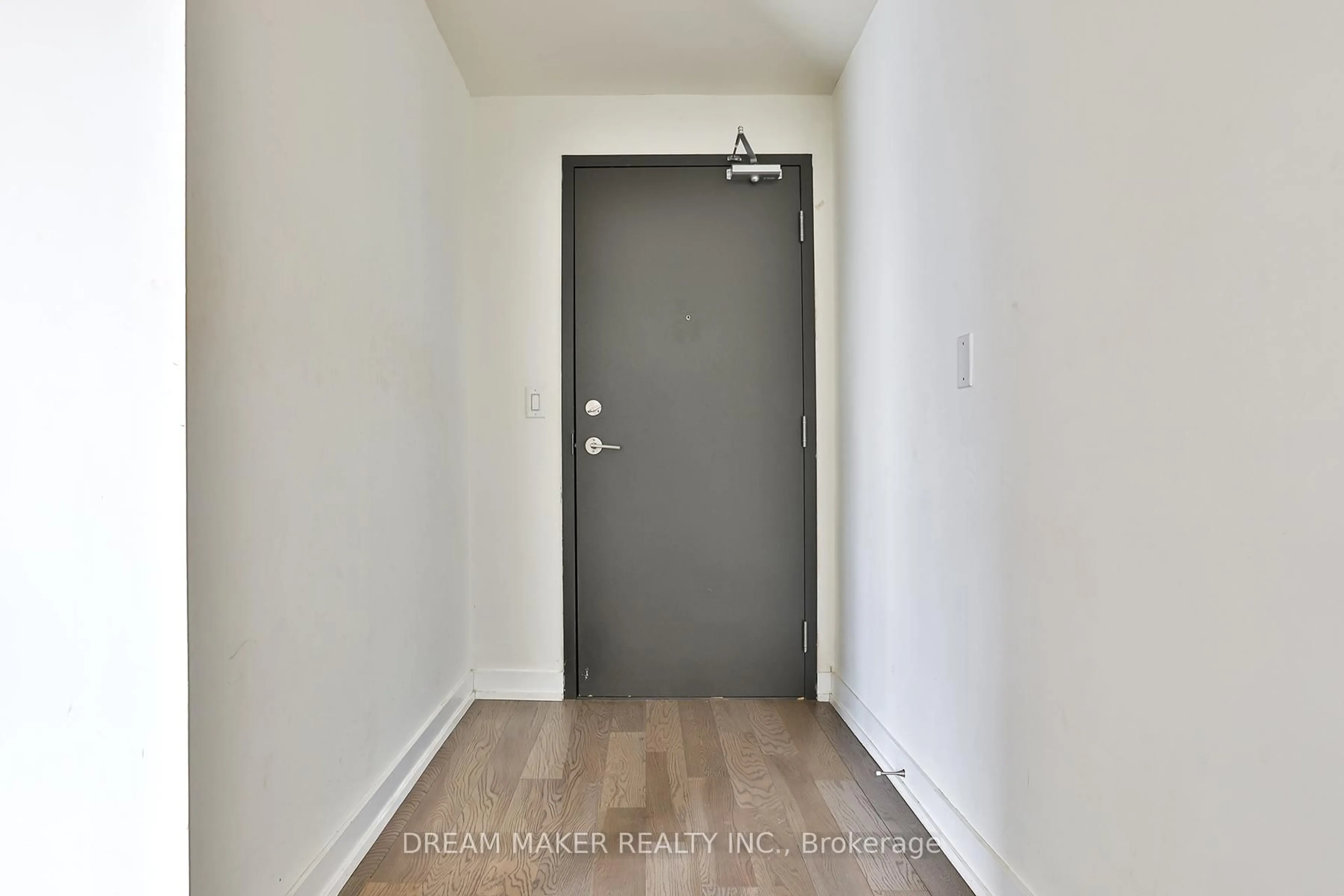 Indoor entryway for 1350 Kingston Rd #115, Toronto Ontario M1N 1C8