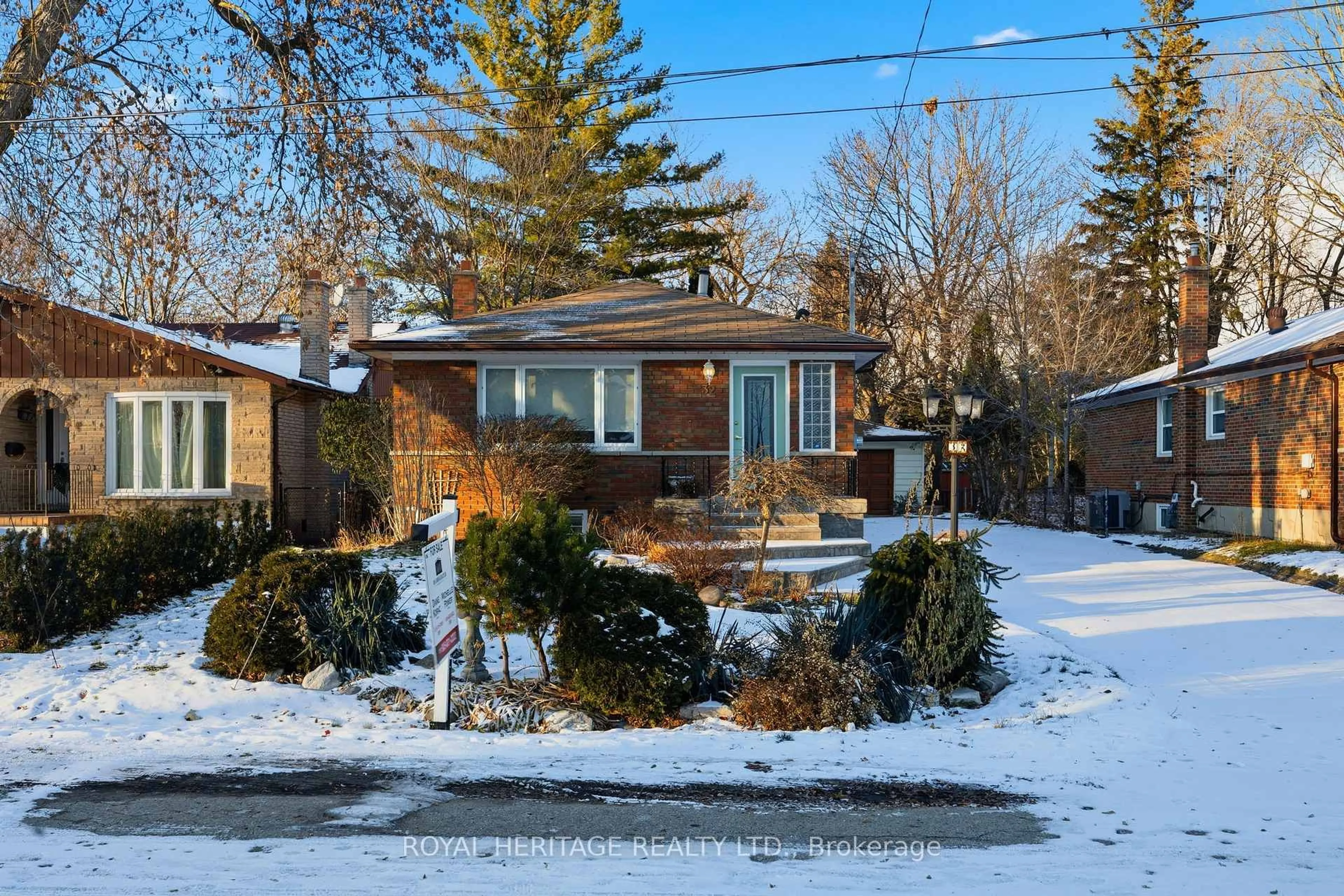 Home with brick exterior material, street for 32 Beath St, Toronto Ontario M1E 3J3