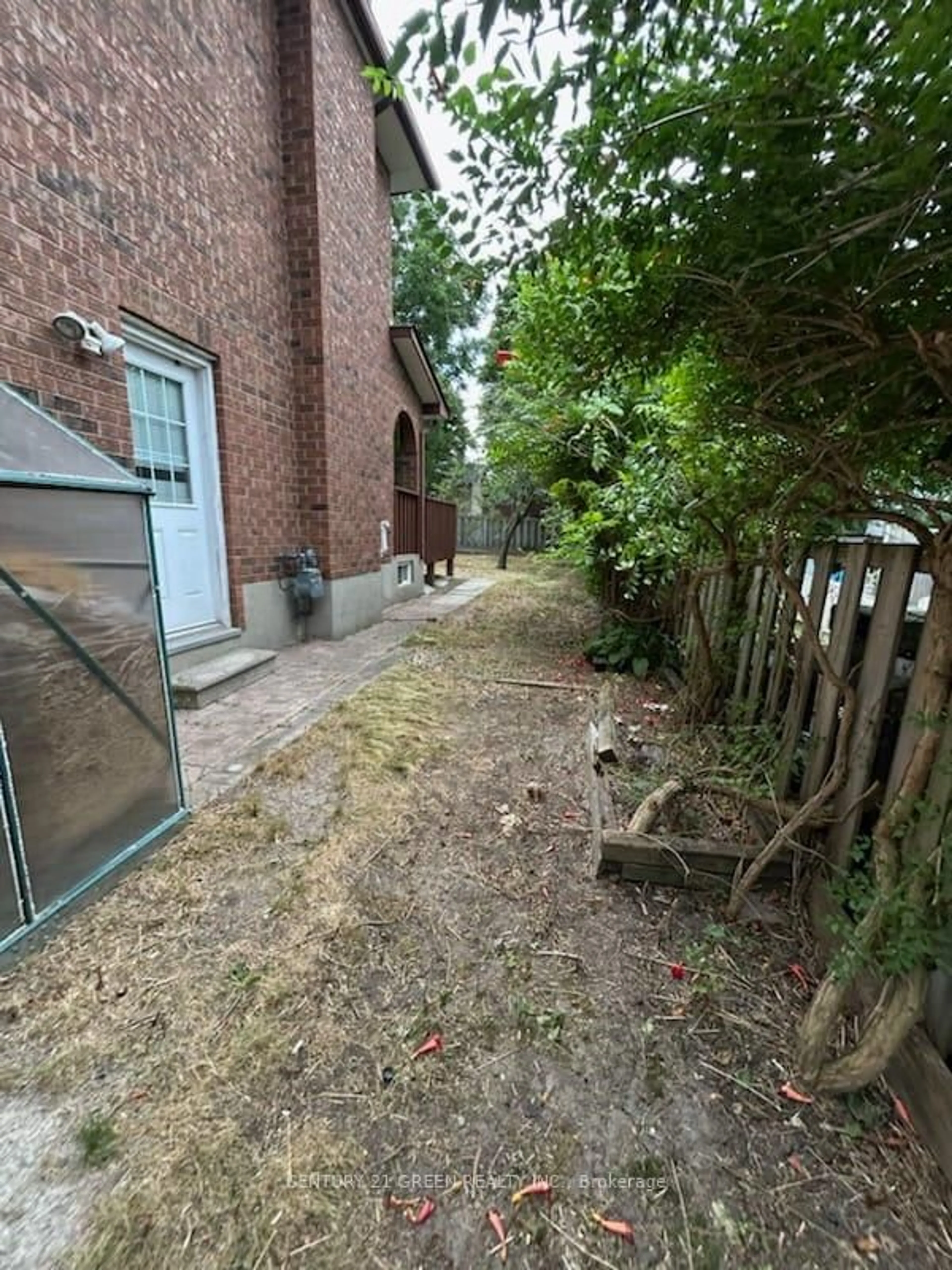 Unknown for 719 Keates Ave, Oshawa Ontario L1H 7Y3