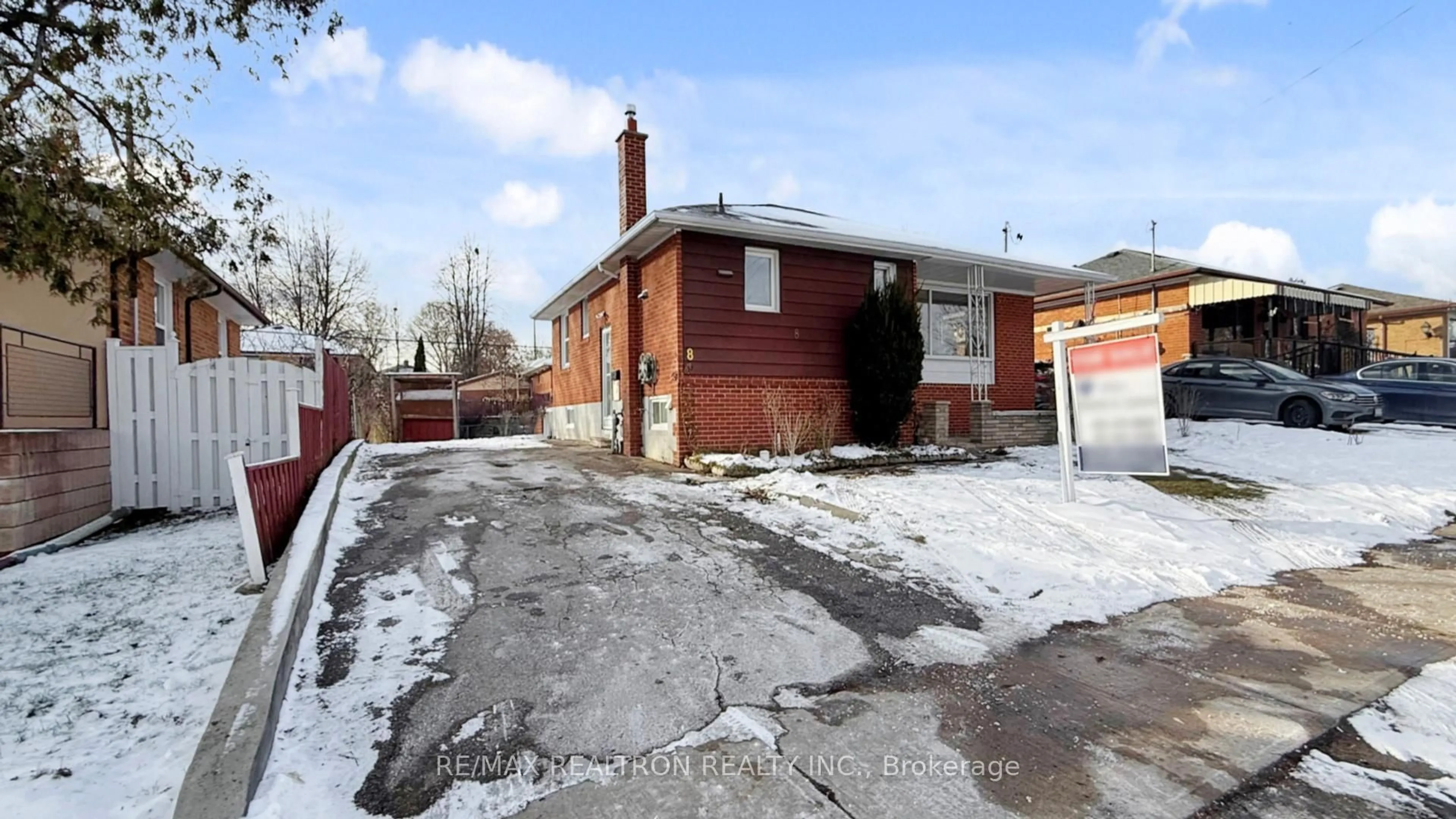 Unknown for 8 Stephenfrank Rd, Toronto Ontario M1P 3W3