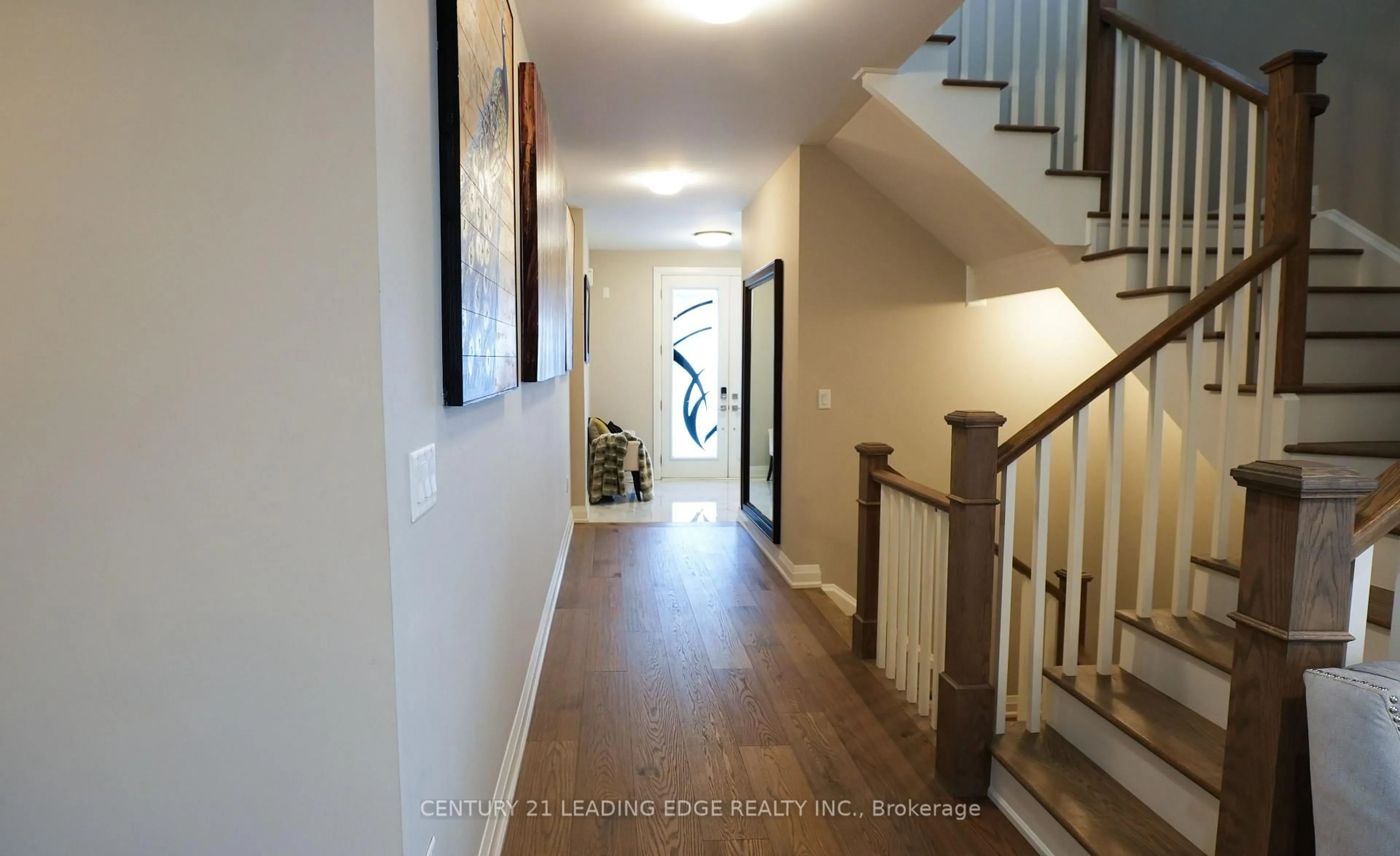 Indoor entryway for 34 Huggins Dr, Whitby Ontario L1P 0N4