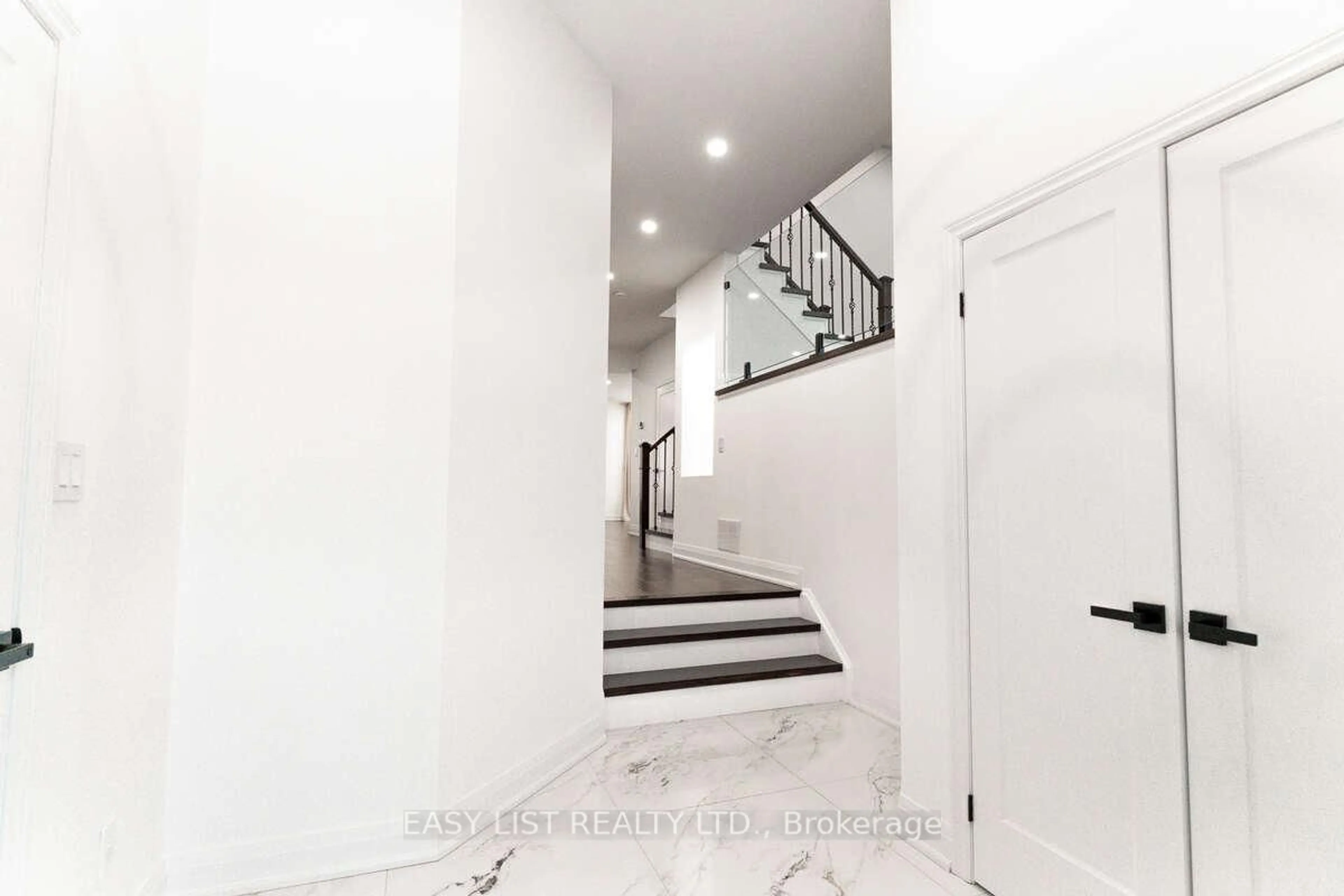Stairs for 3 Halliday St, Ajax Ontario L1Z 0N3