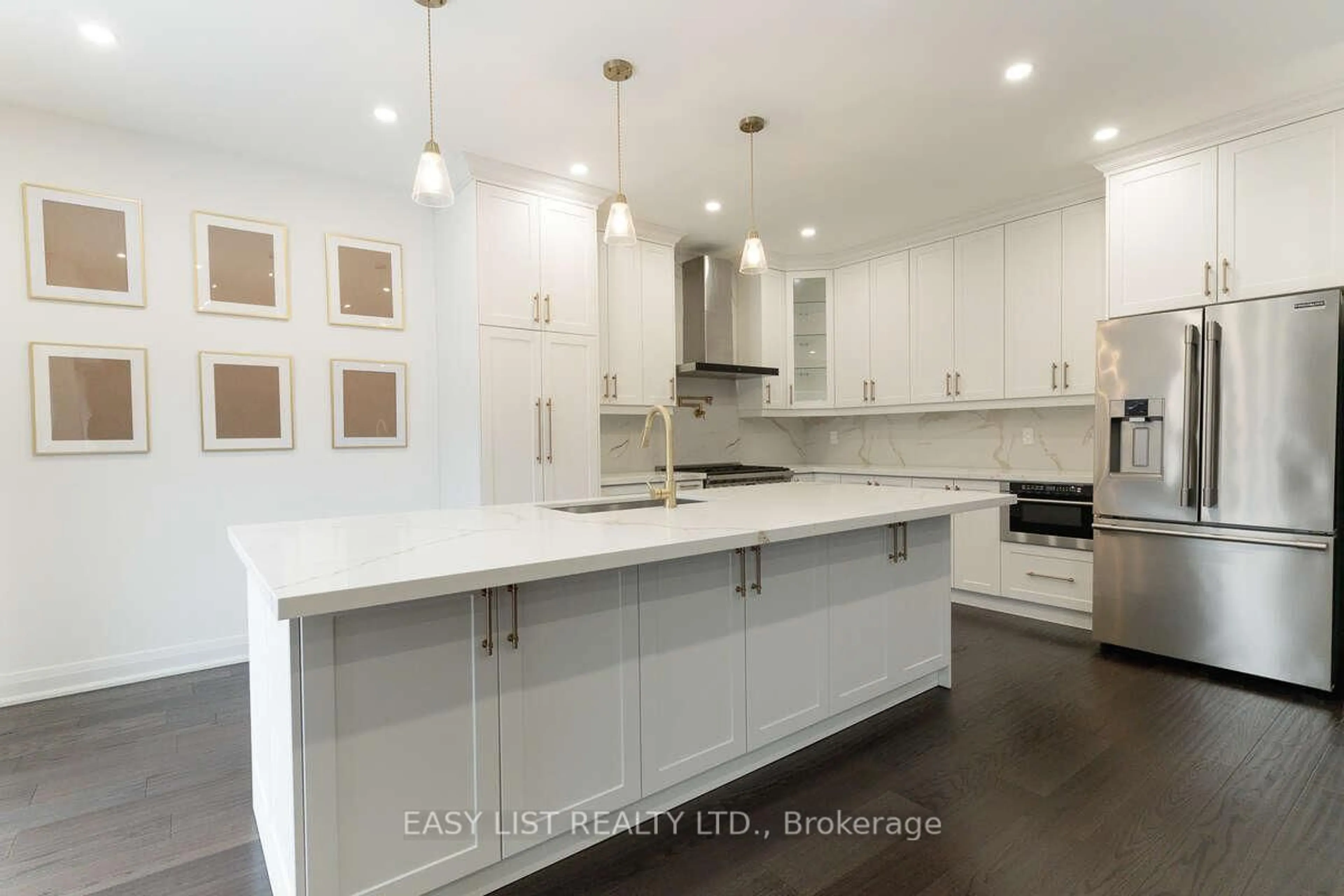 Contemporary kitchen, unknown for 3 Halliday St, Ajax Ontario L1Z 0N3