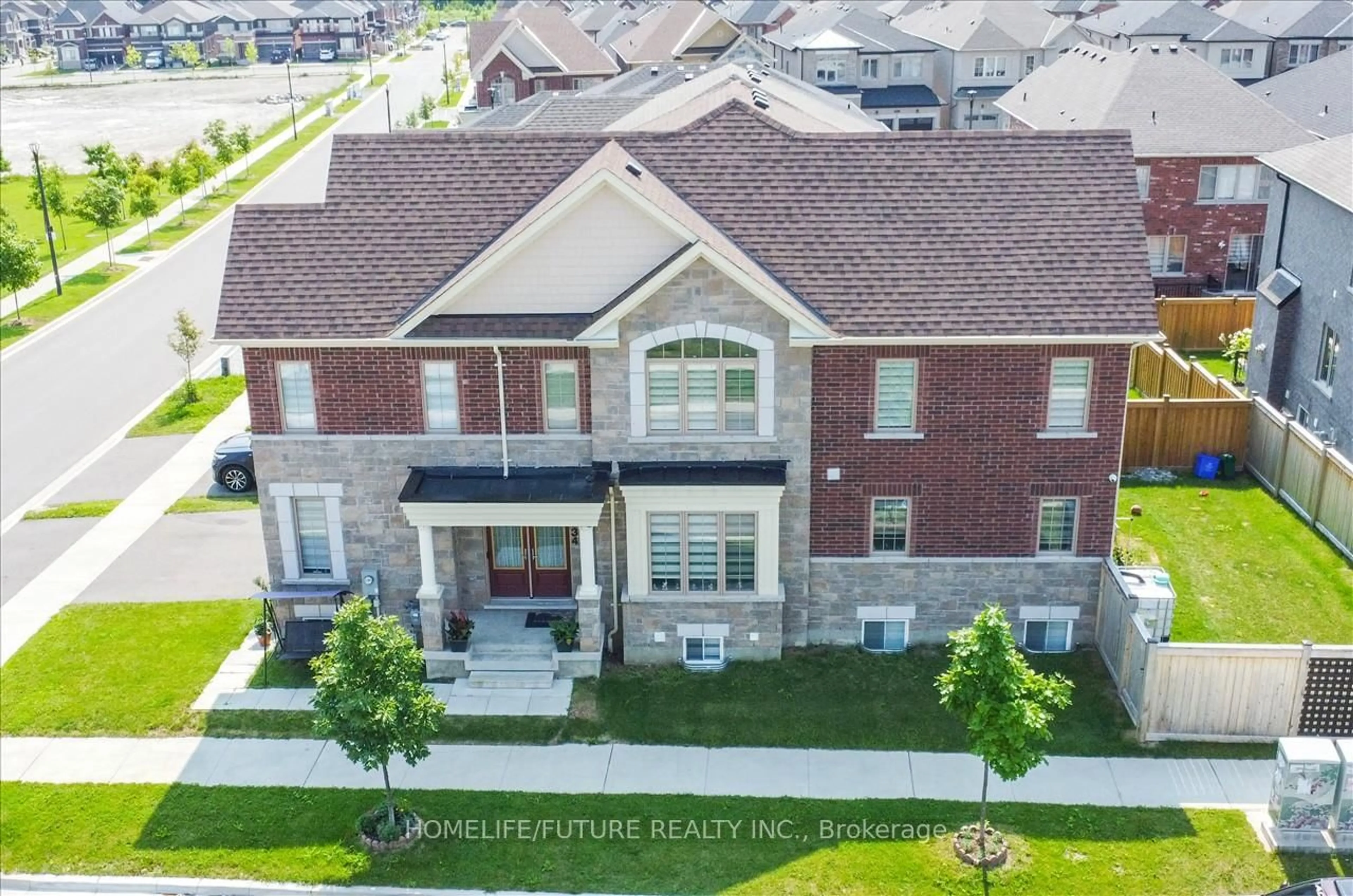 A pic from outside/outdoor area/front of a property/back of a property/a pic from drone, unknown for 2634 Sapphire Dr, Pickering Ontario L1X 0H3