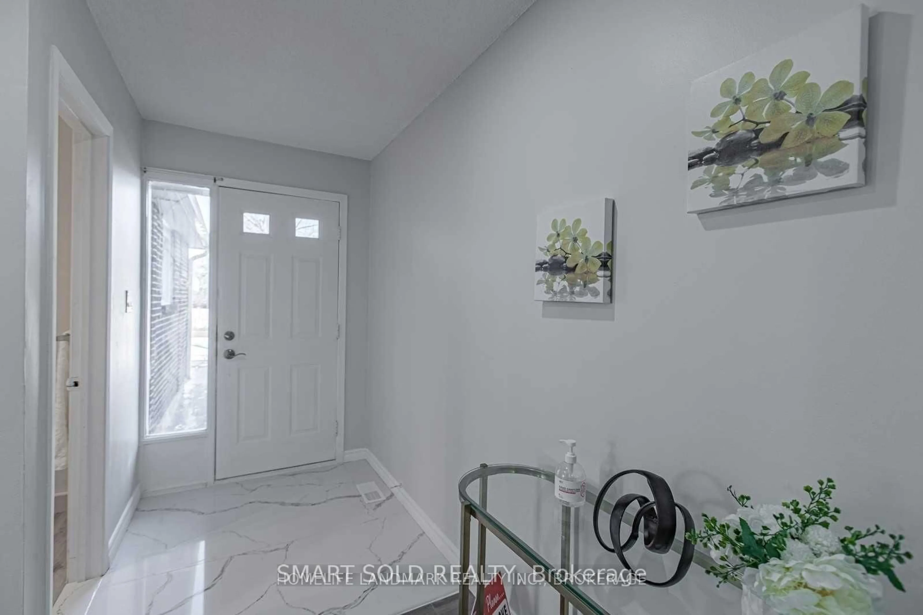 Indoor entryway for 146 Placentia Blvd, Toronto Ontario M1S 4H1