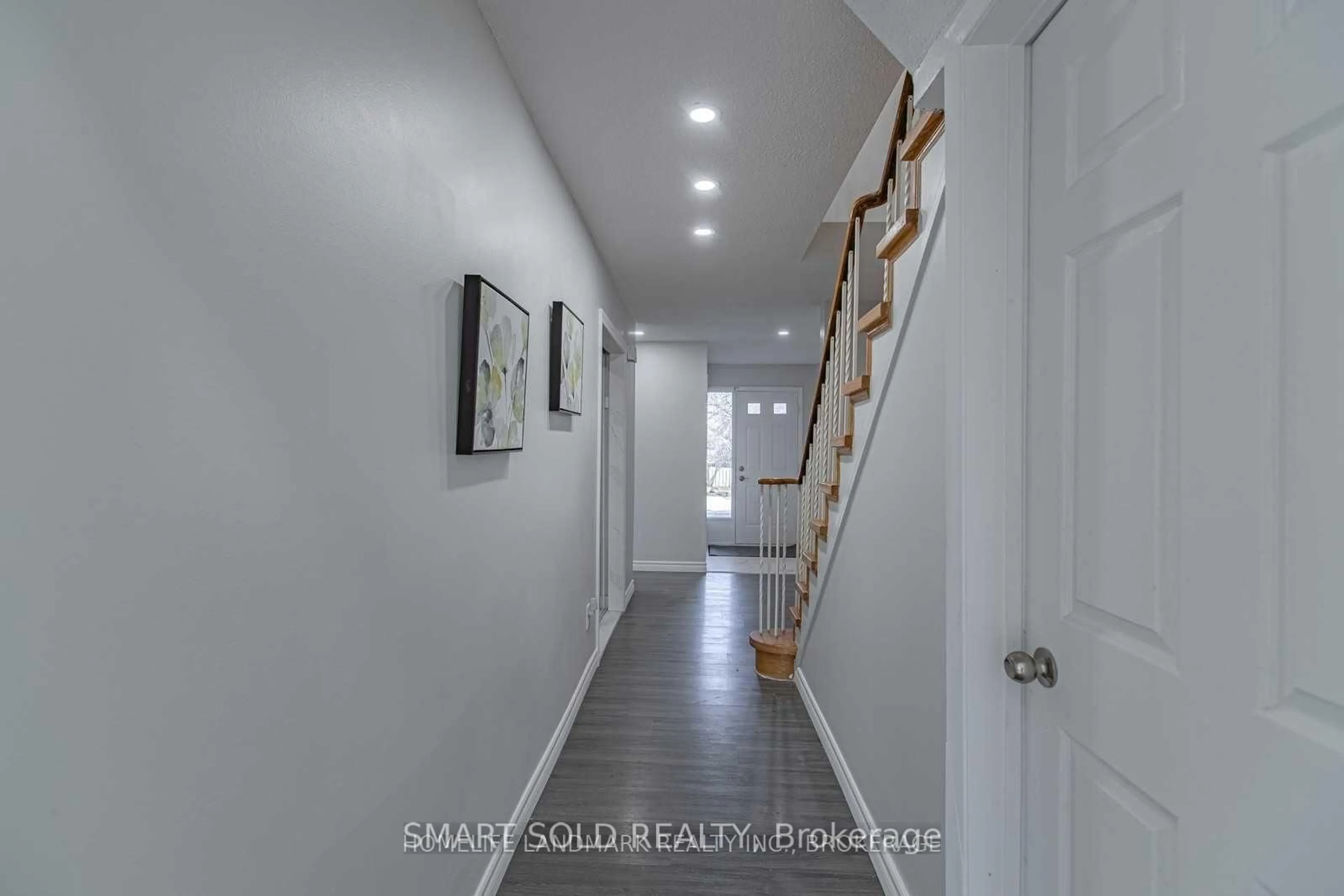 Indoor entryway for 146 Placentia Blvd, Toronto Ontario M1S 4H1