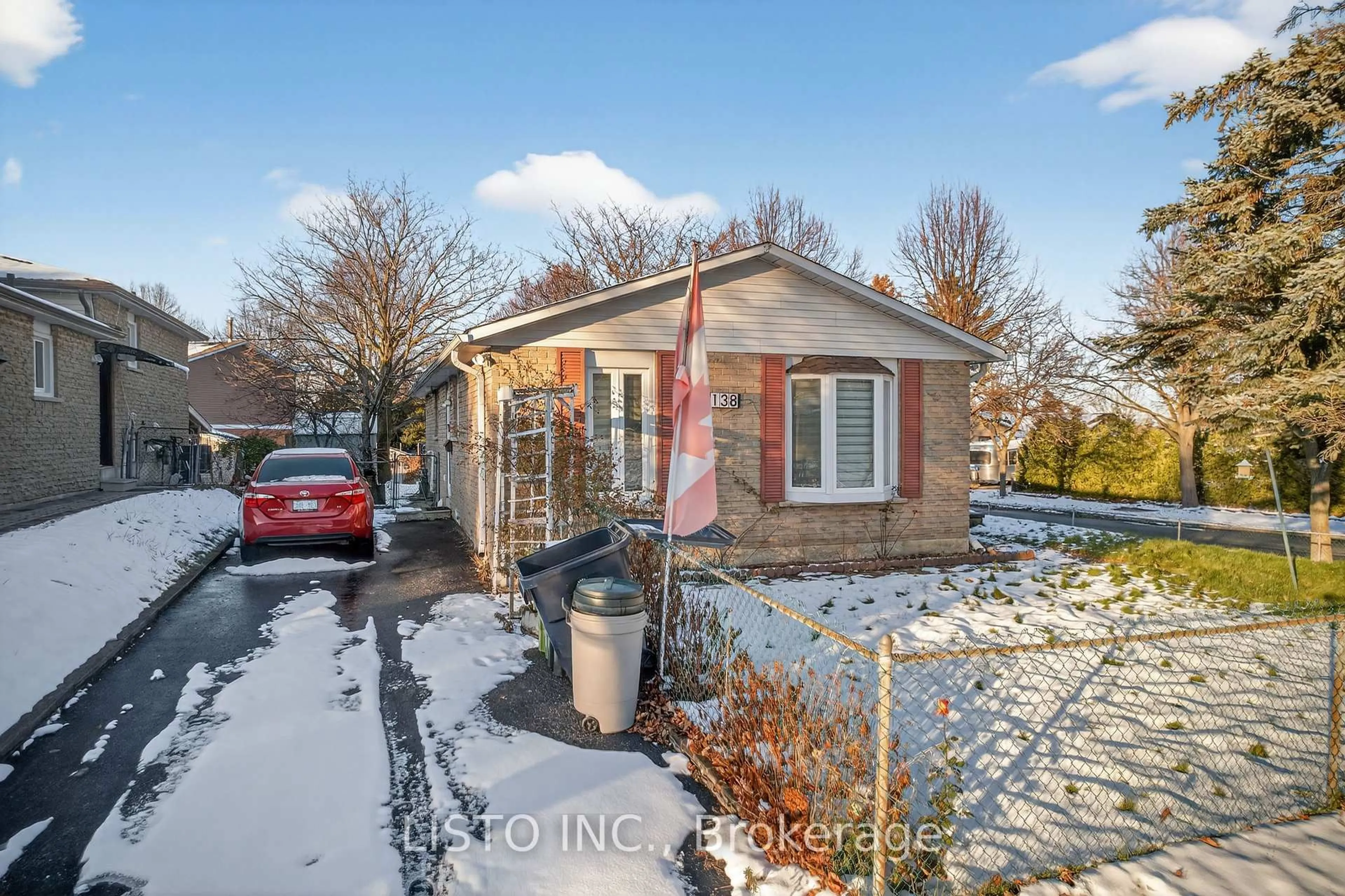 A pic from outside/outdoor area/front of a property/back of a property/a pic from drone, street for 138 John Tabor Tr, Toronto Ontario M1B 2V2