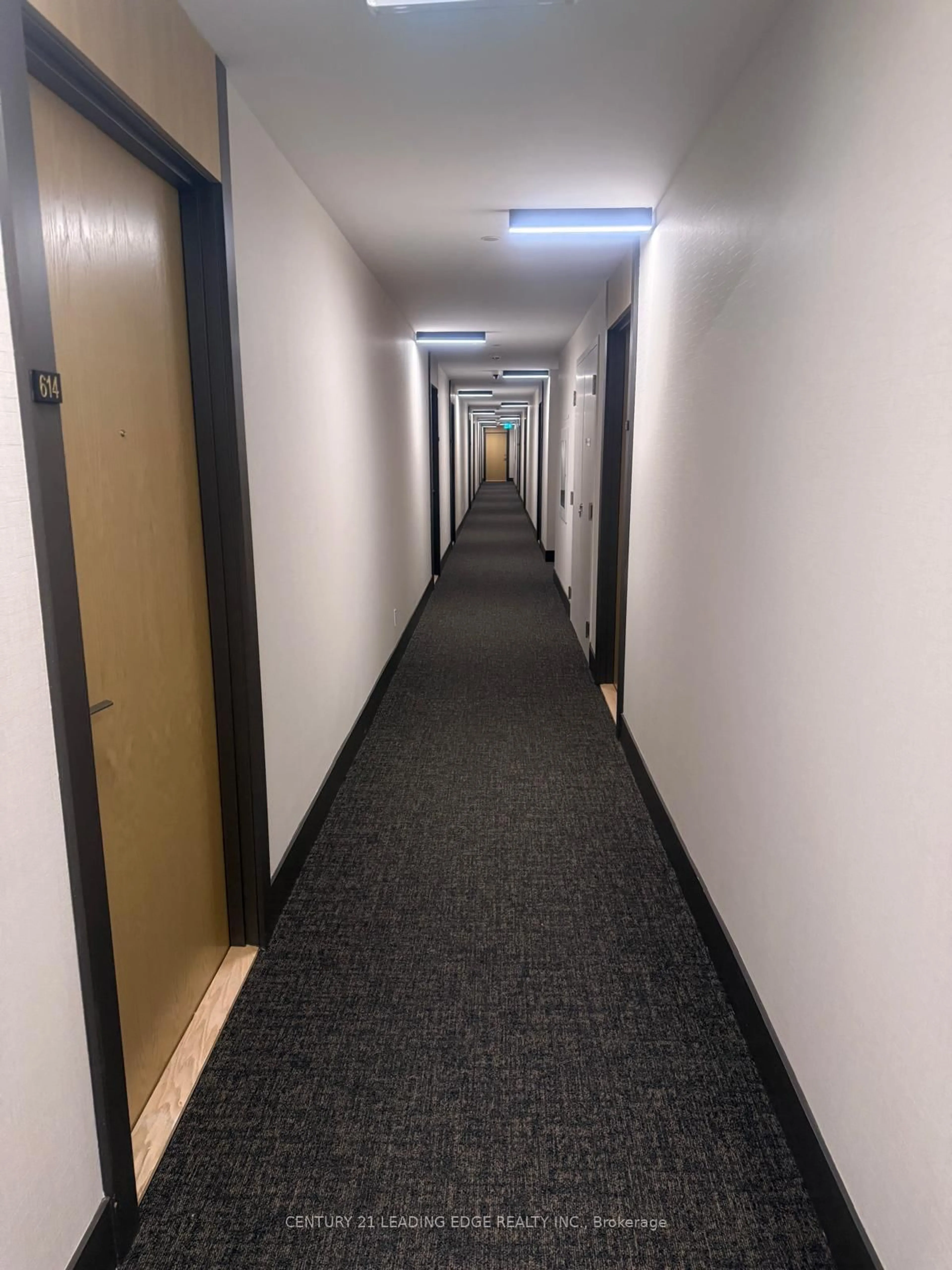 Indoor foyer for 1350 Ellesmere Rd #613, Toronto Ontario M1P 0G6