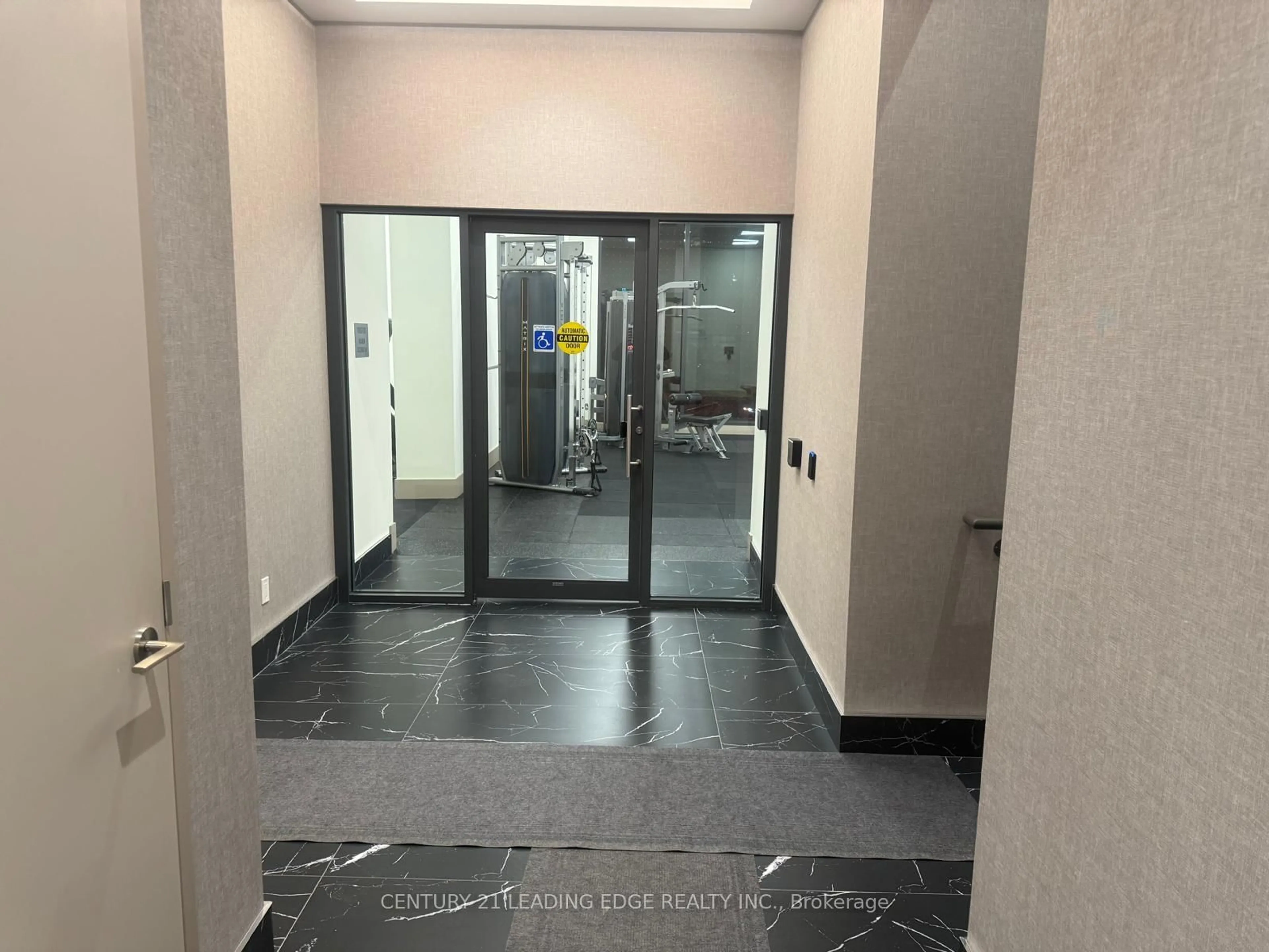 Indoor foyer for 1350 Ellesmere Rd #613, Toronto Ontario M1P 0G6