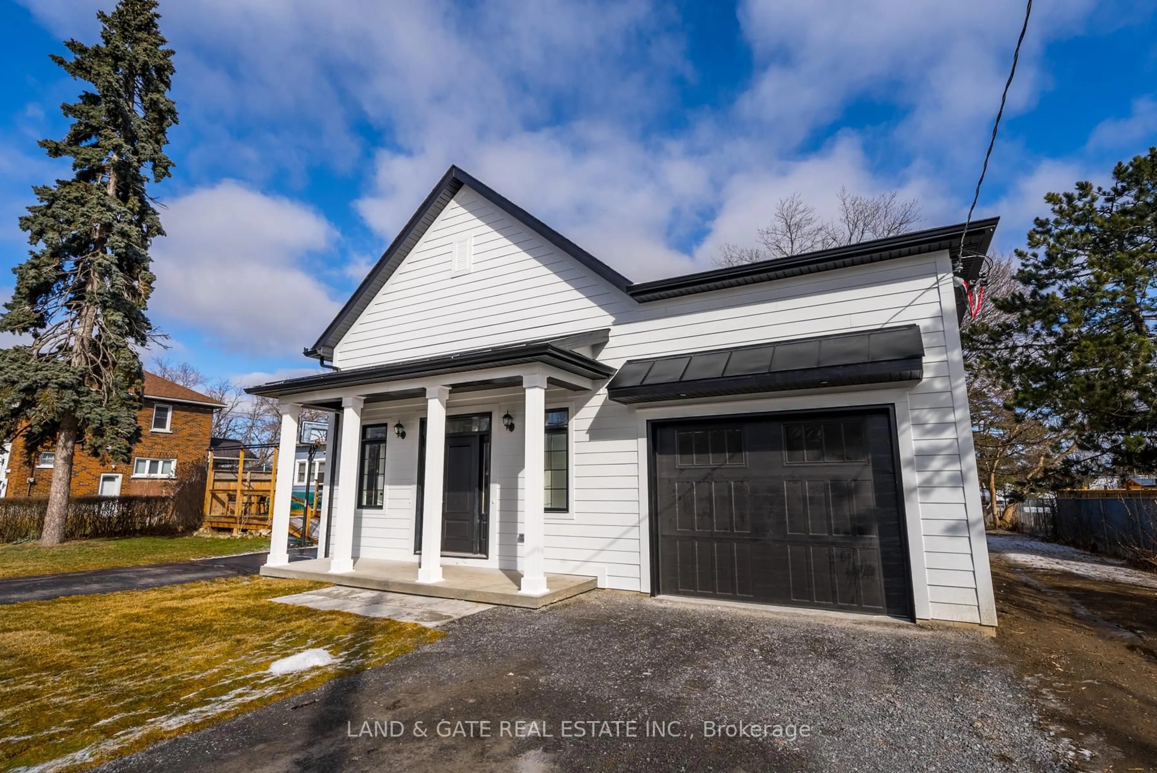 Home with brick exterior material, street for 127 Gibbons St, Oshawa Ontario L1J 4Y1