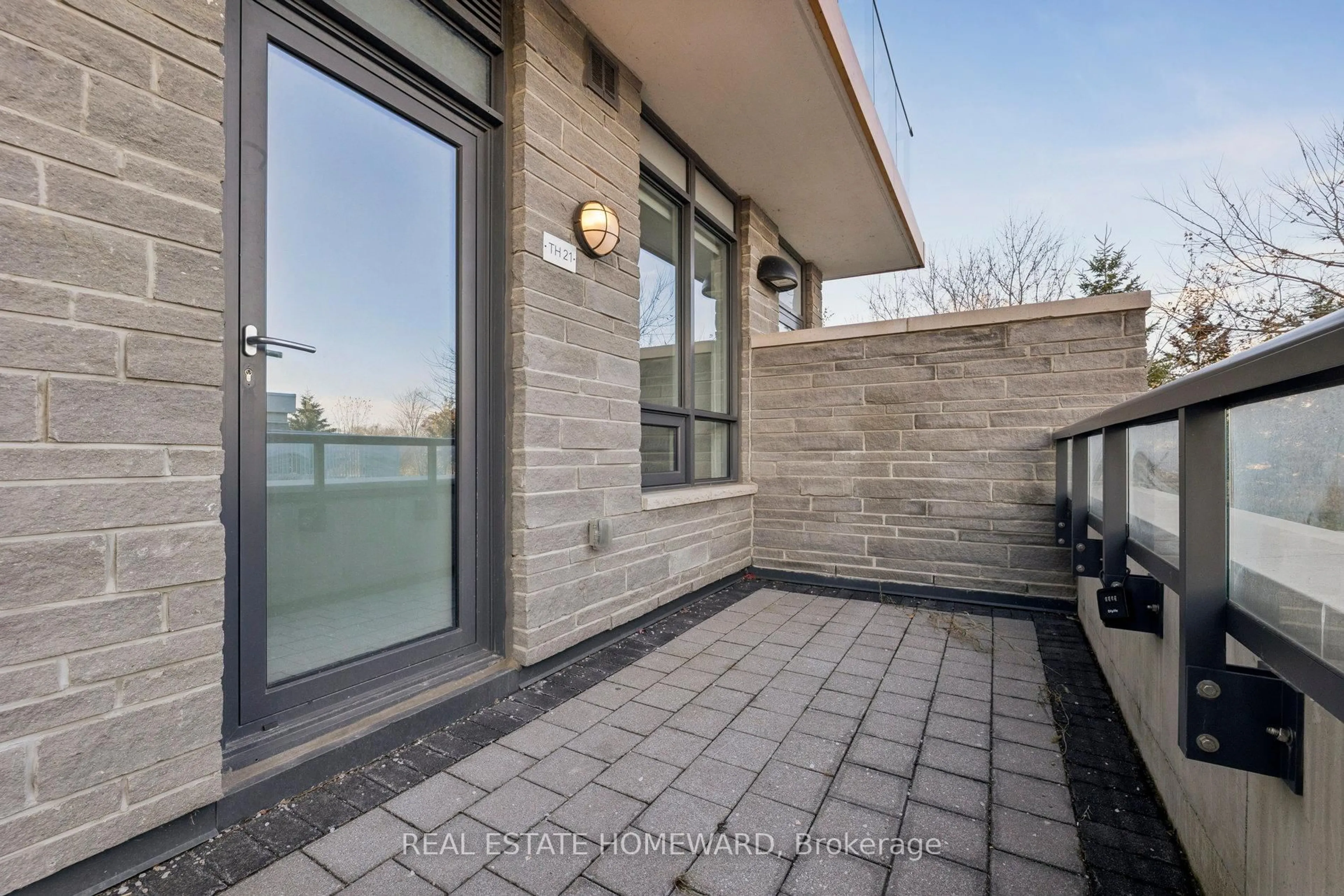 Unknown for 1245 Bayly St #21, Pickering Ontario L1W 0B5