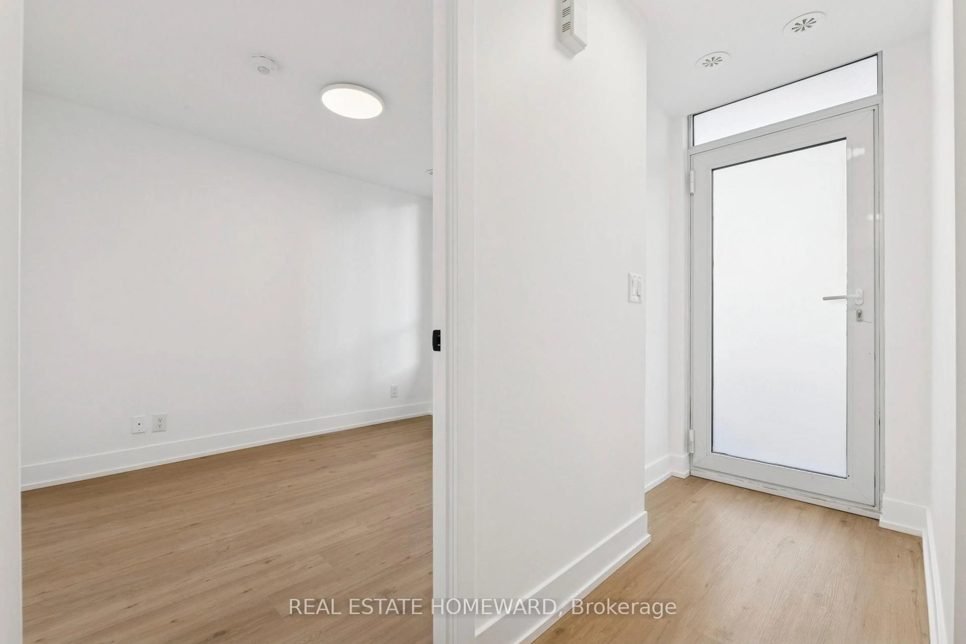 Unknown for 1245 Bayly St #21, Pickering Ontario L1W 0B5