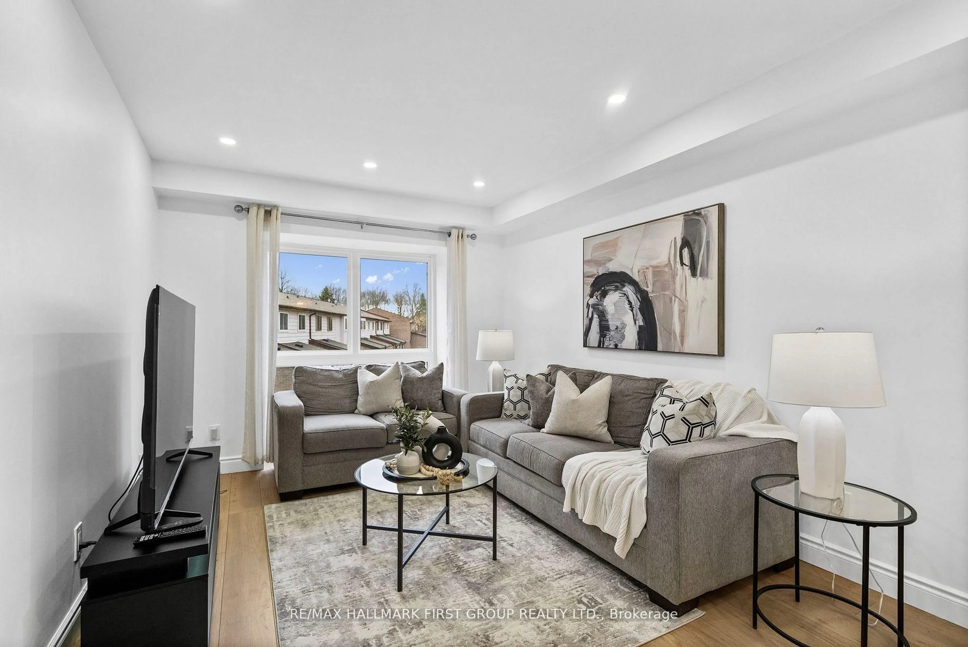 Living room with furniture, unknown for 350 Camelot Crt #7, Oshawa Ontario L1G 6P7