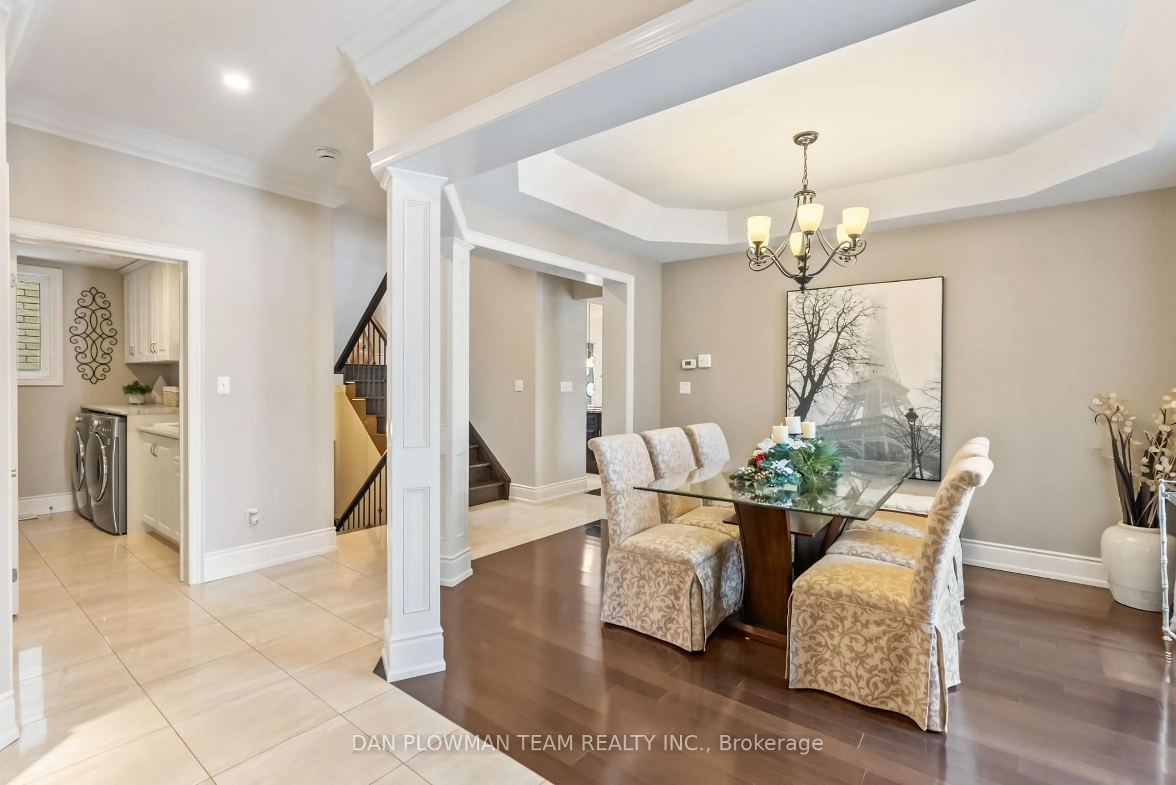 Indoor entryway for 3 Serene Crt, Whitby Ontario L1R 0L6