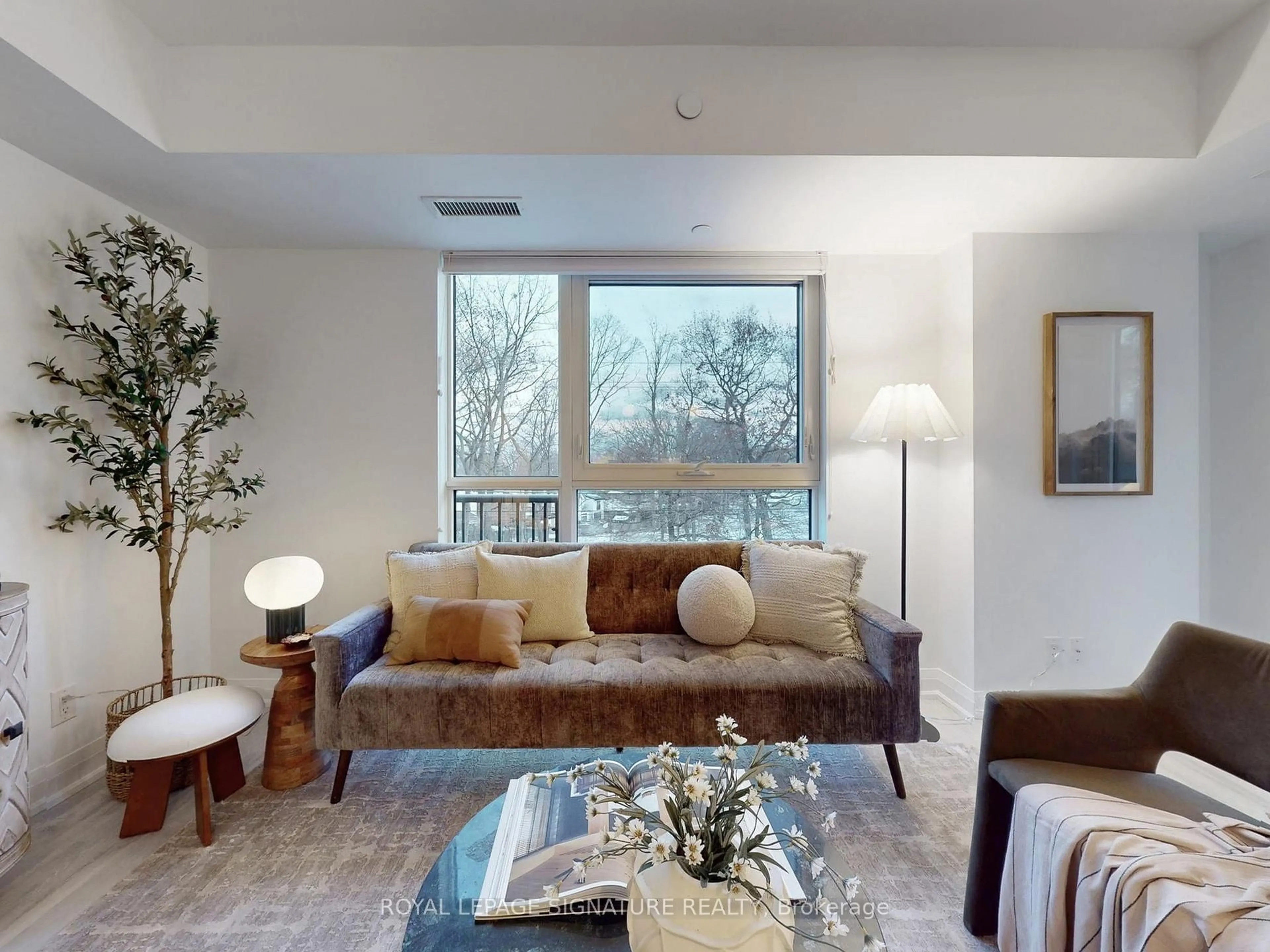 Living room with furniture, unknown for 1400 Kingston Rd #301, Toronto Ontario M1N 1R3