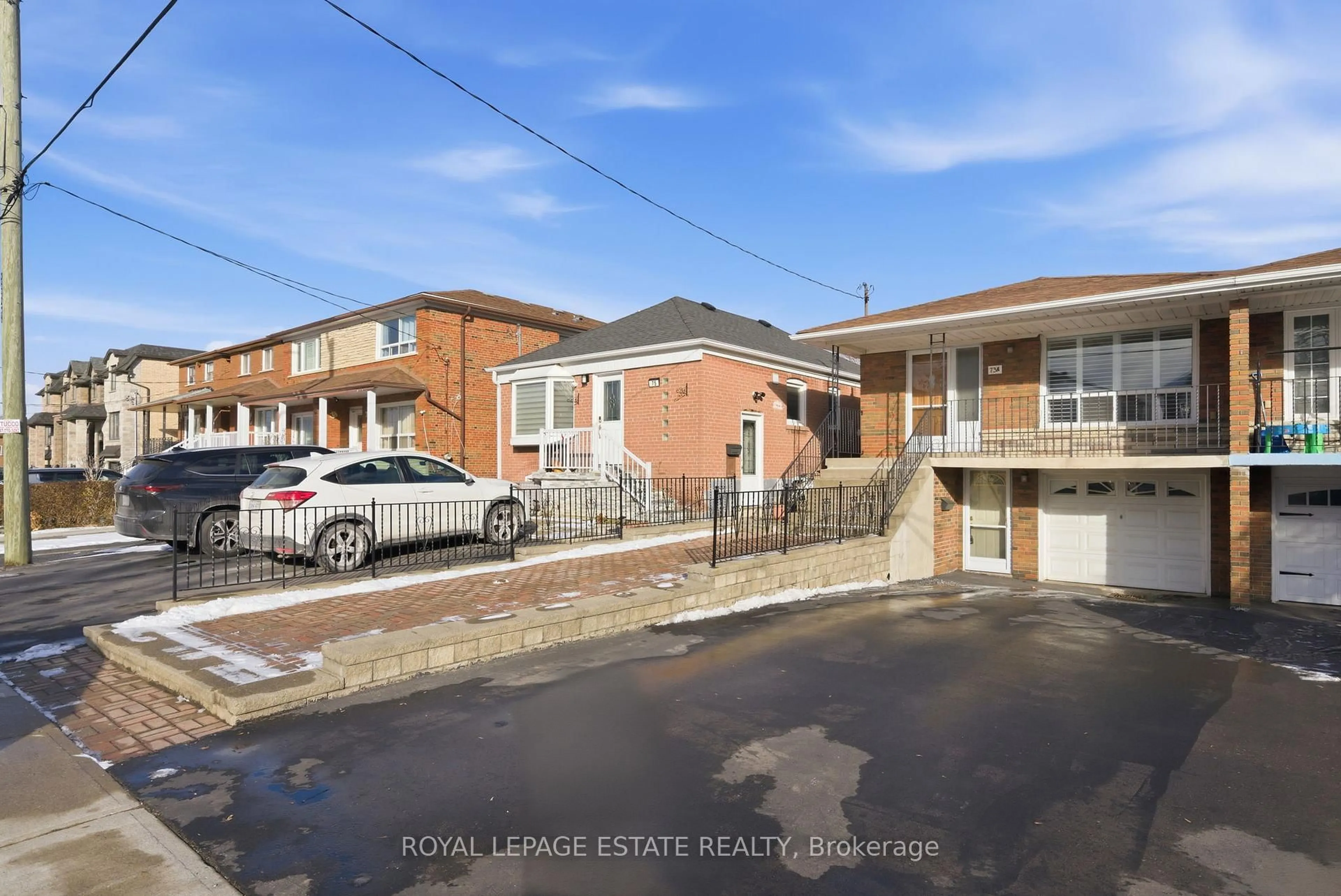 A pic from outside/outdoor area/front of a property/back of a property/a pic from drone, street for 73A North Bonnington Ave, Toronto Ontario M1K 1X5
