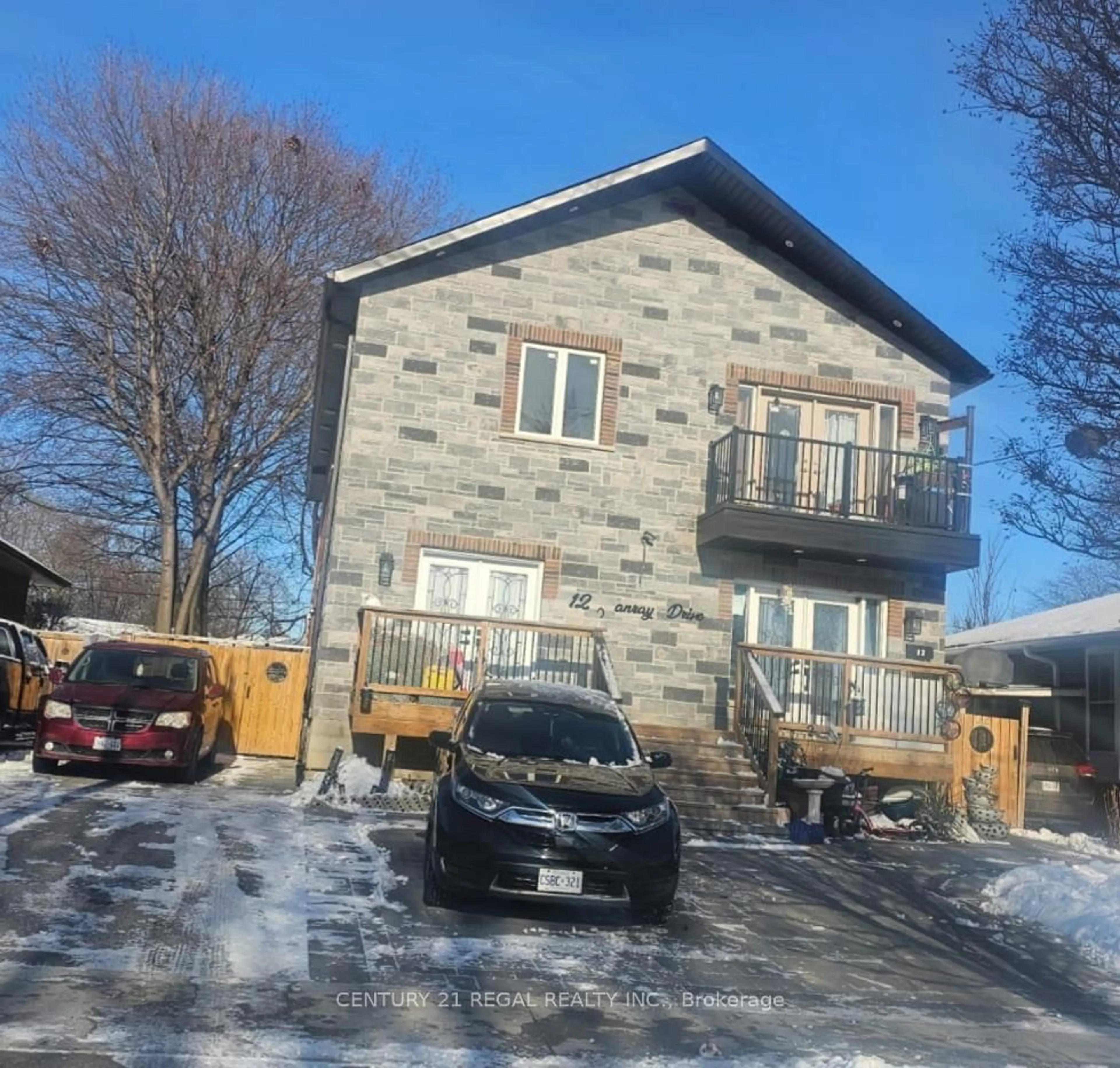 A pic from outside/outdoor area/front of a property/back of a property/a pic from drone, building for 12 Janray Dr, Toronto Ontario M1G 1Y1