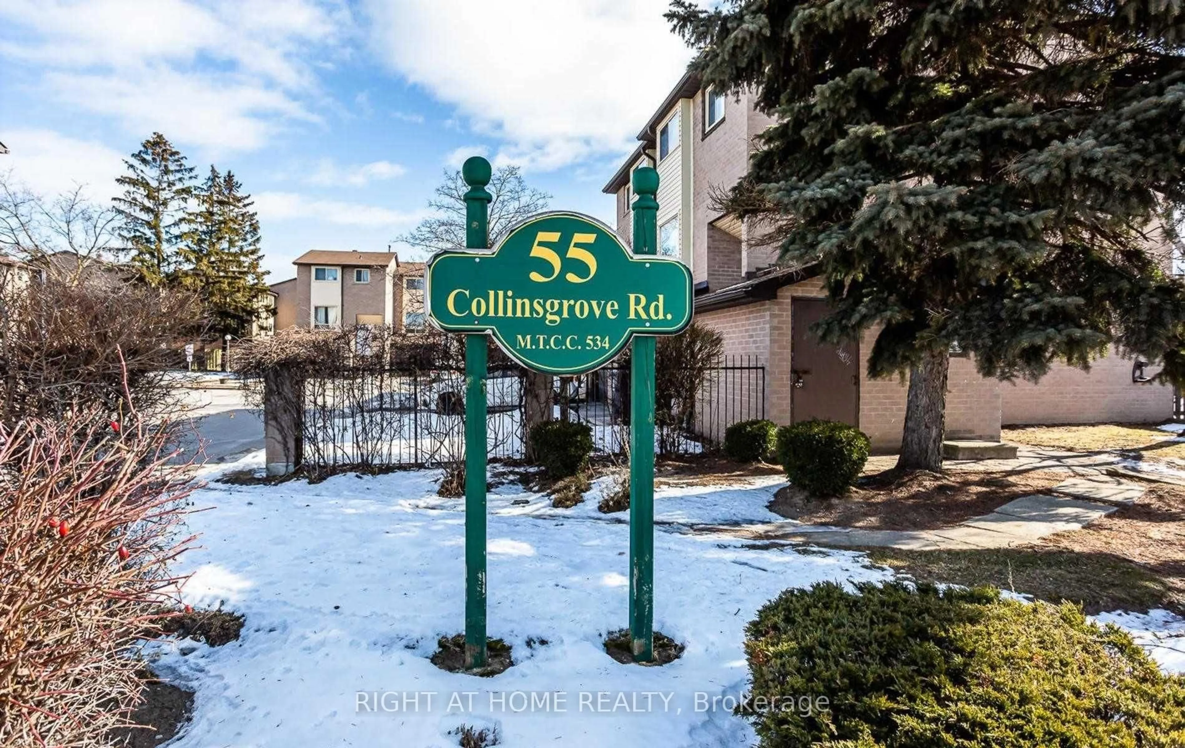 Indoor foyer for 55 Collinsgrove Rd #255, Toronto Ontario M1E 4Z2