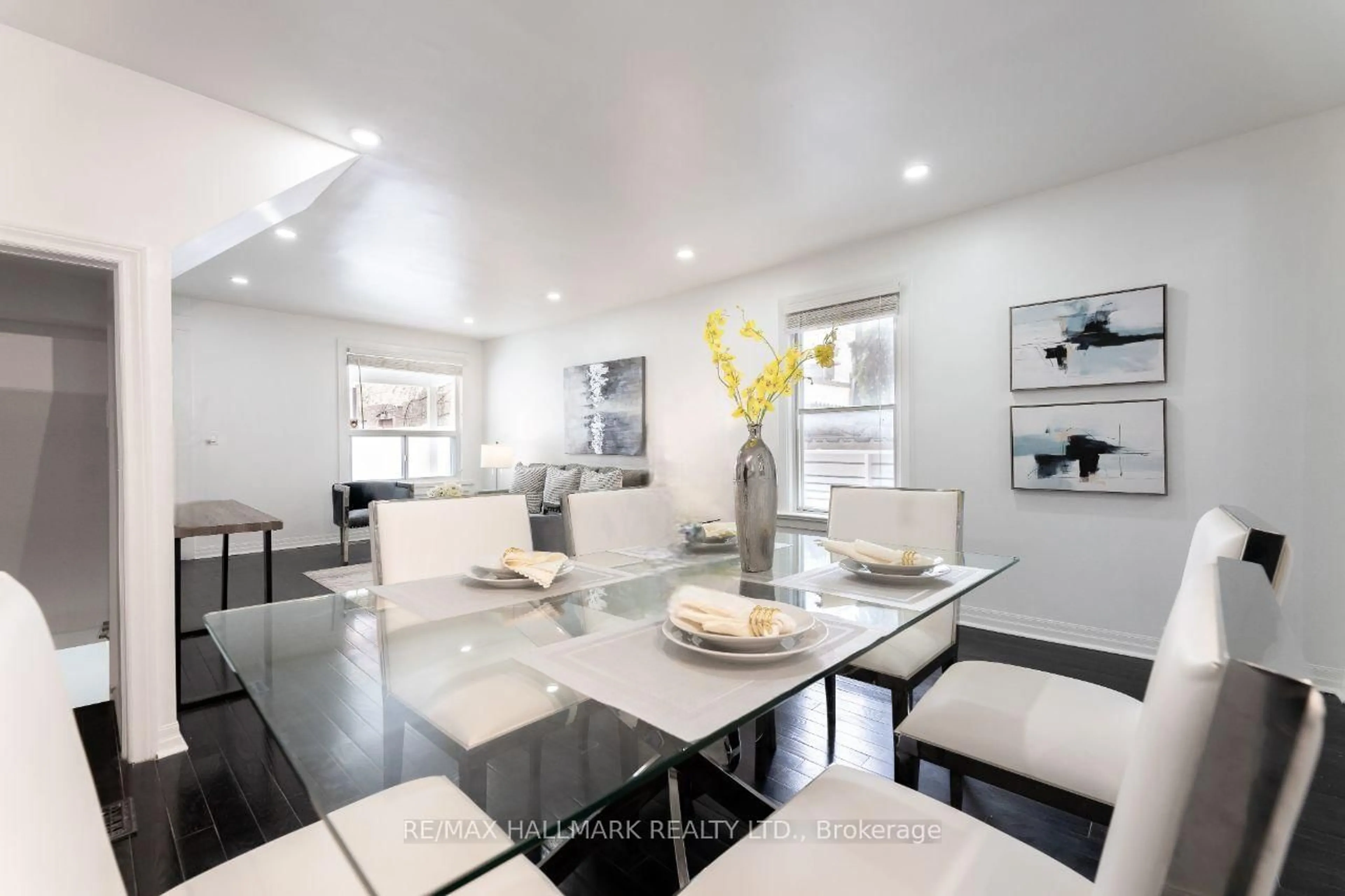 Living room with furniture, unknown for 106 Willow Ave, Toronto Ontario M4E 3K3