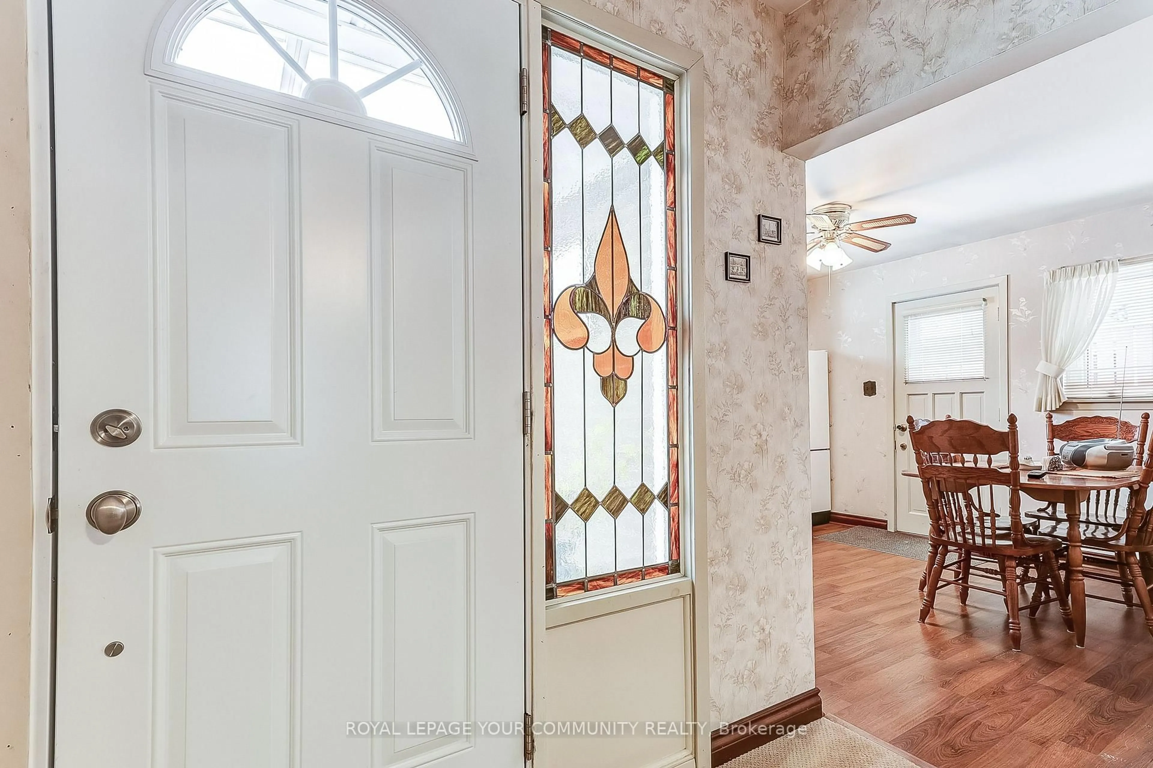 Indoor entryway for 7 Ivy Green Cres, Toronto Ontario M1G 2Z2