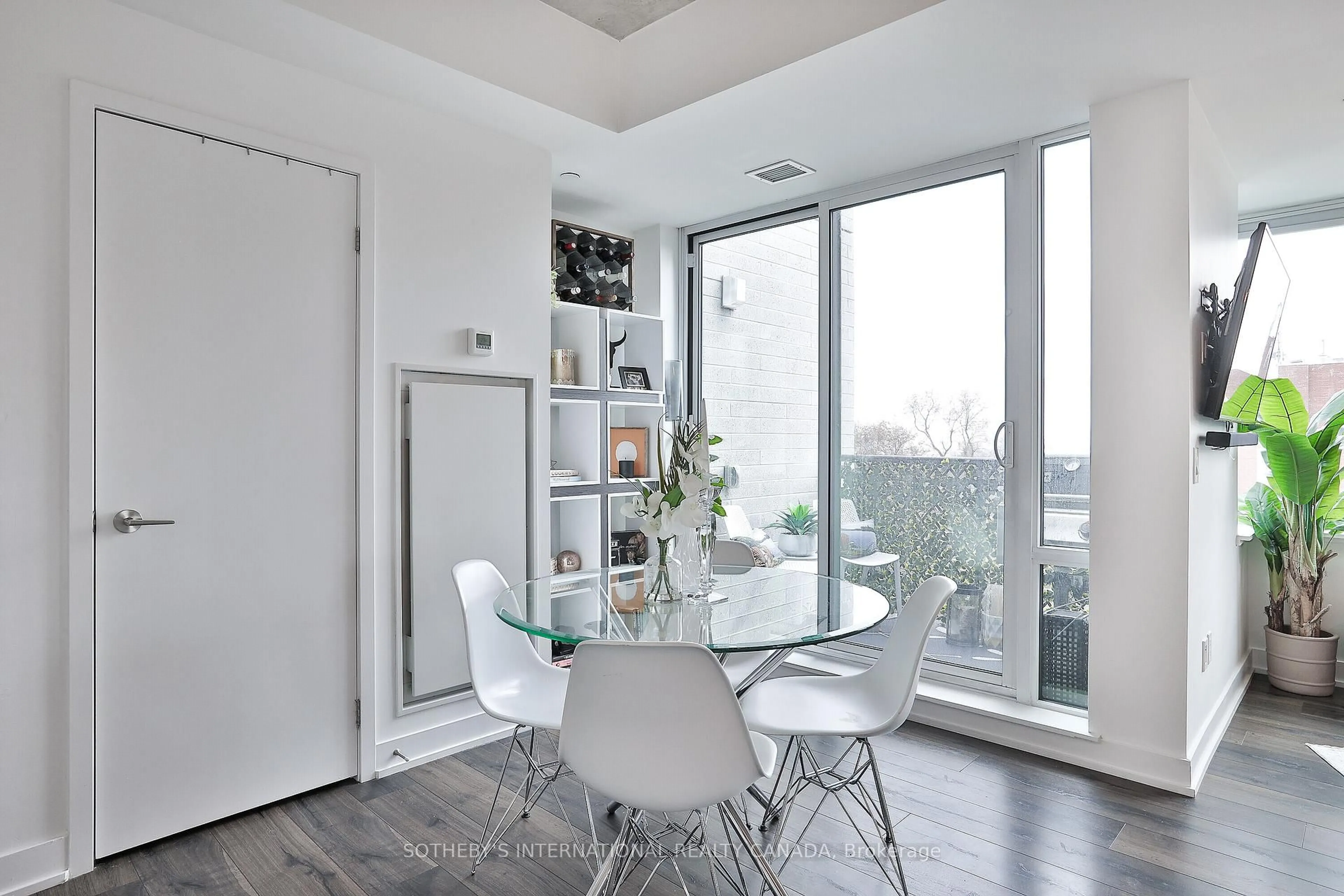 Dining room, unknown for 665 Kingston Rd #503, Toronto Ontario M4E 0B6