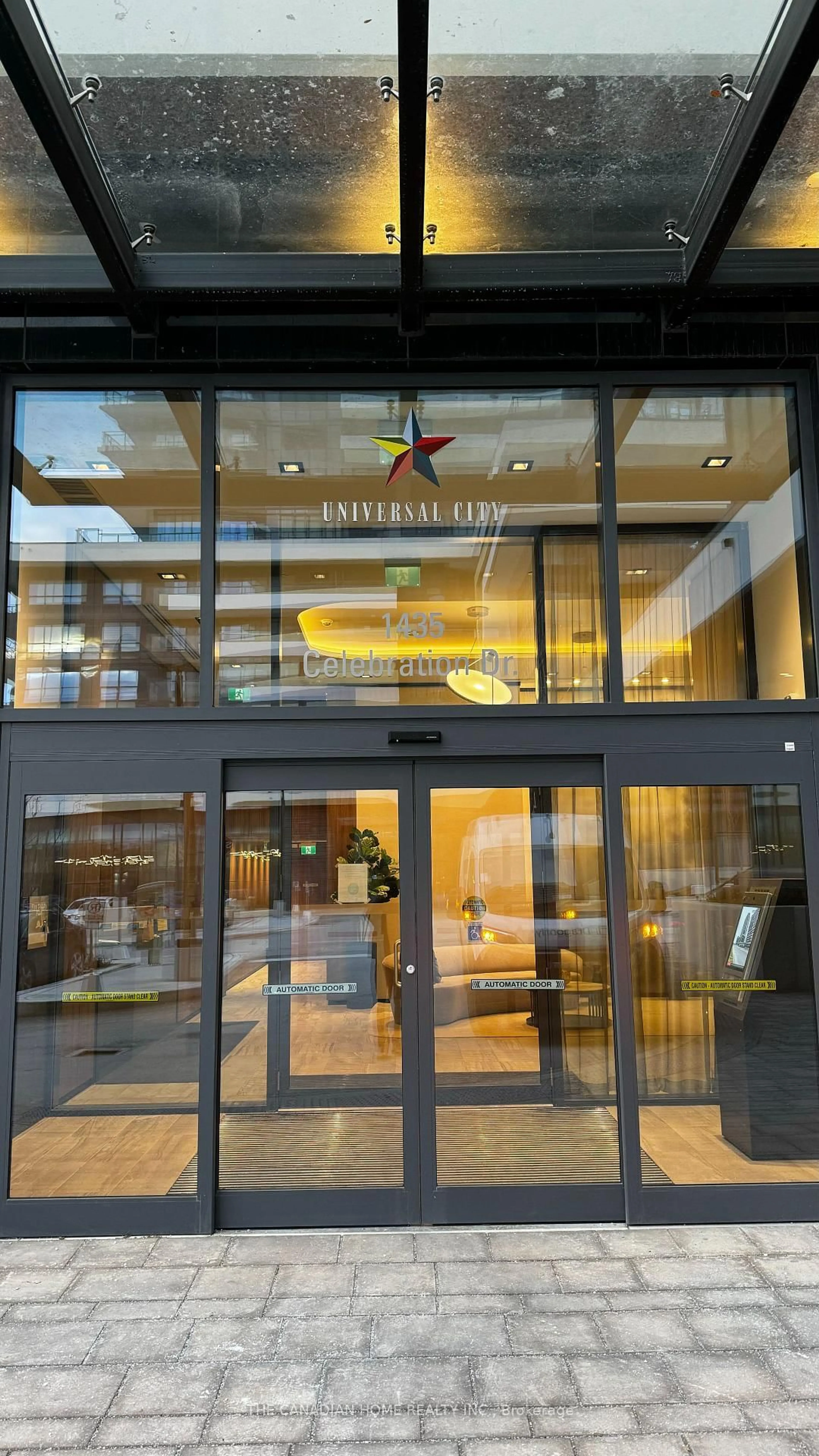 Indoor foyer for 1435 Celebration Dr #2803, Pickering Ontario L1W 0C3