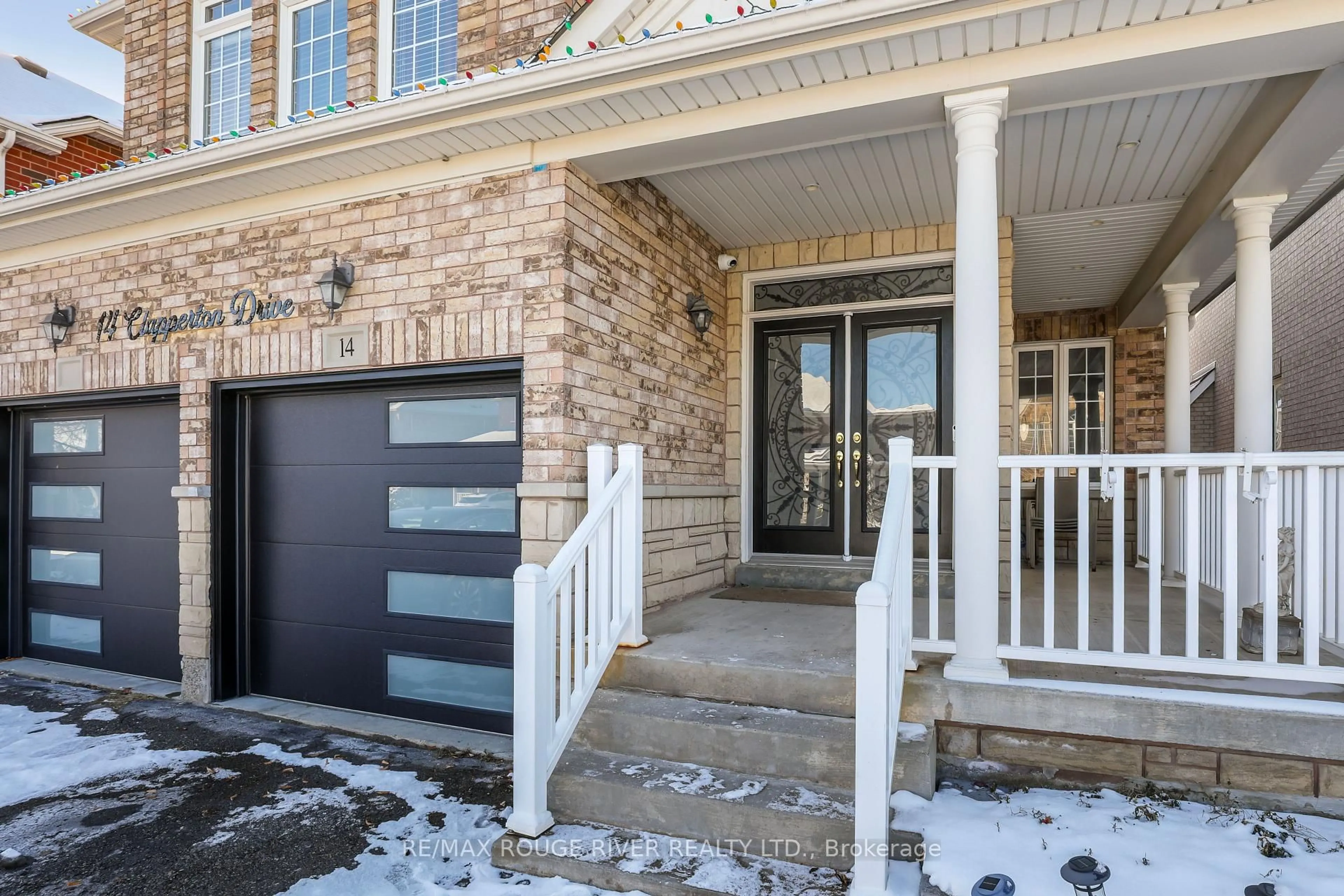 Indoor entryway for 14 Clapperton Dr, Ajax Ontario L1T 4X9