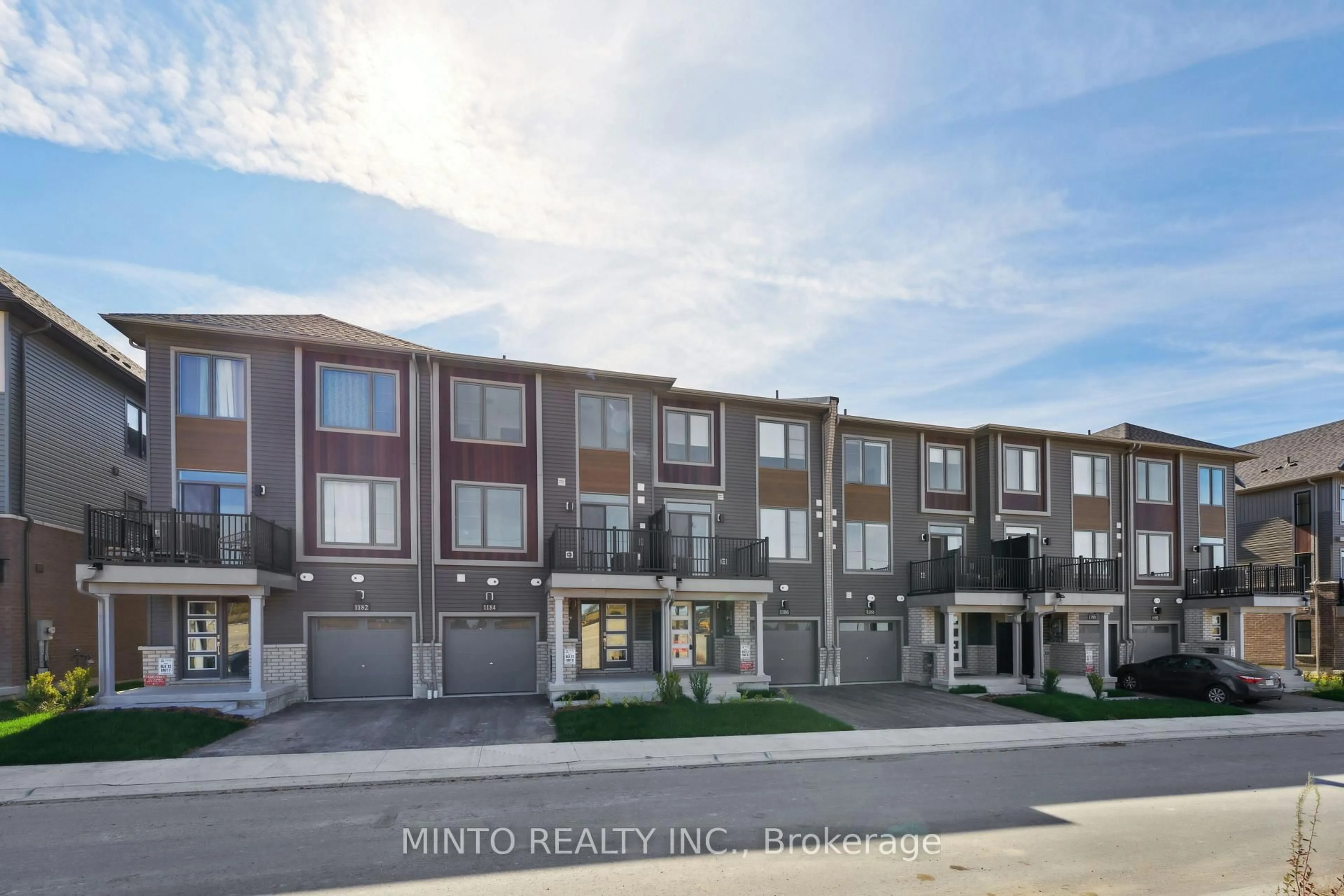 Unknown for 1034 Porcupine Path #13-4, Oshawa Ontario L1L 0X1