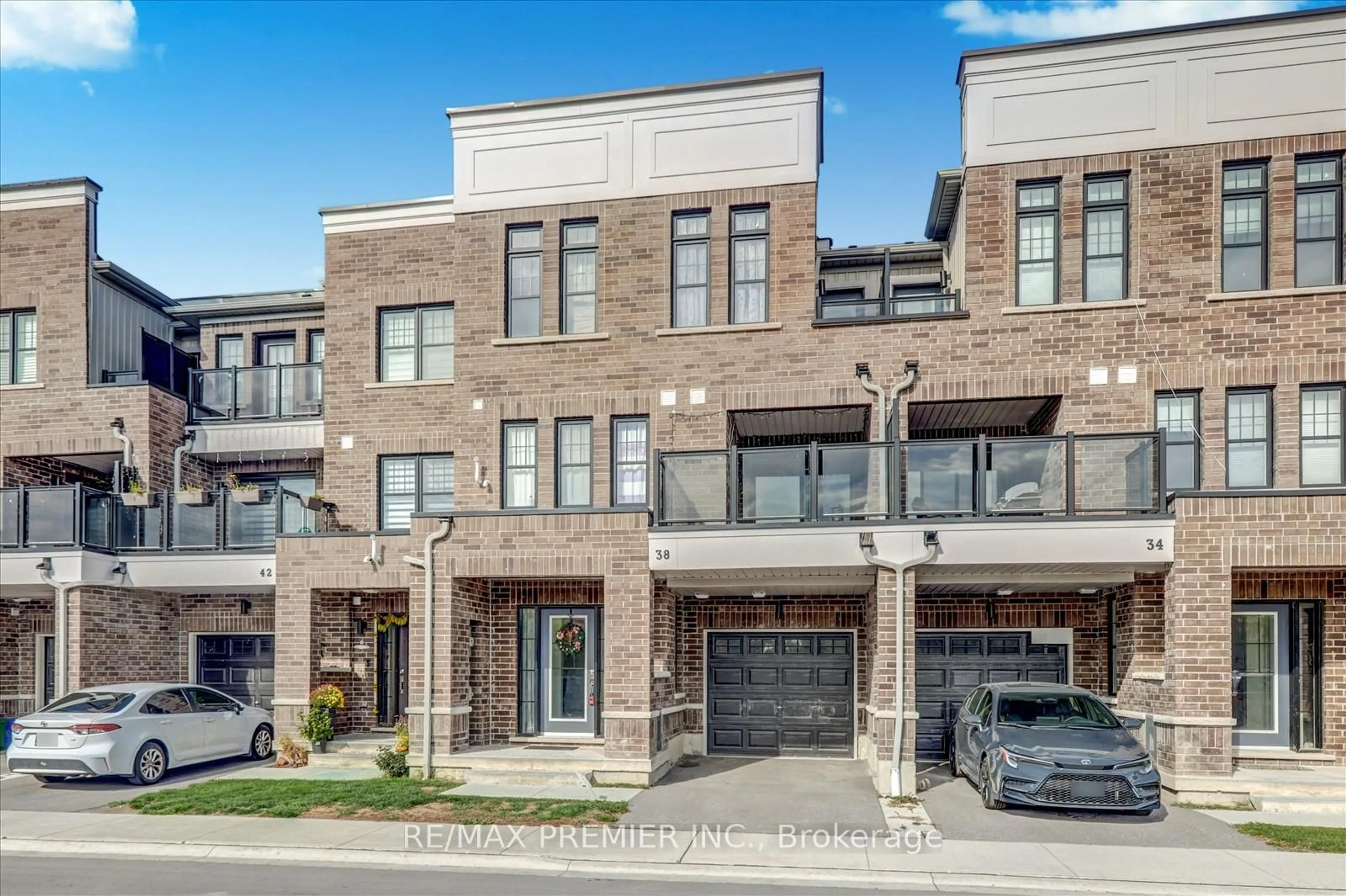 Home with brick exterior material, street for 38 King William Way, Clarington Ontario L1C 7E8