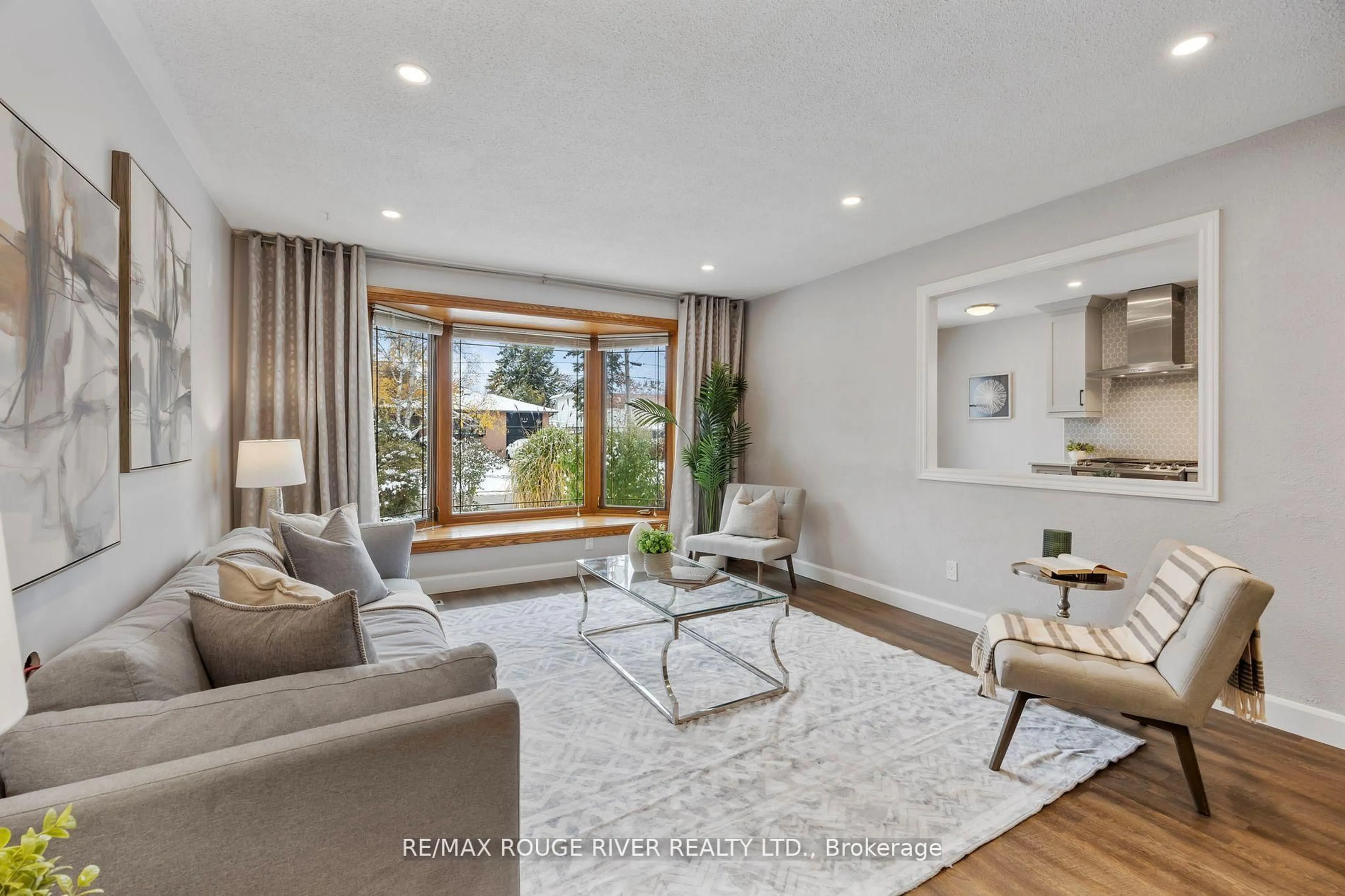 Living room with furniture, unknown for 819 Sanok Dr, Pickering Ontario L1W 2R1