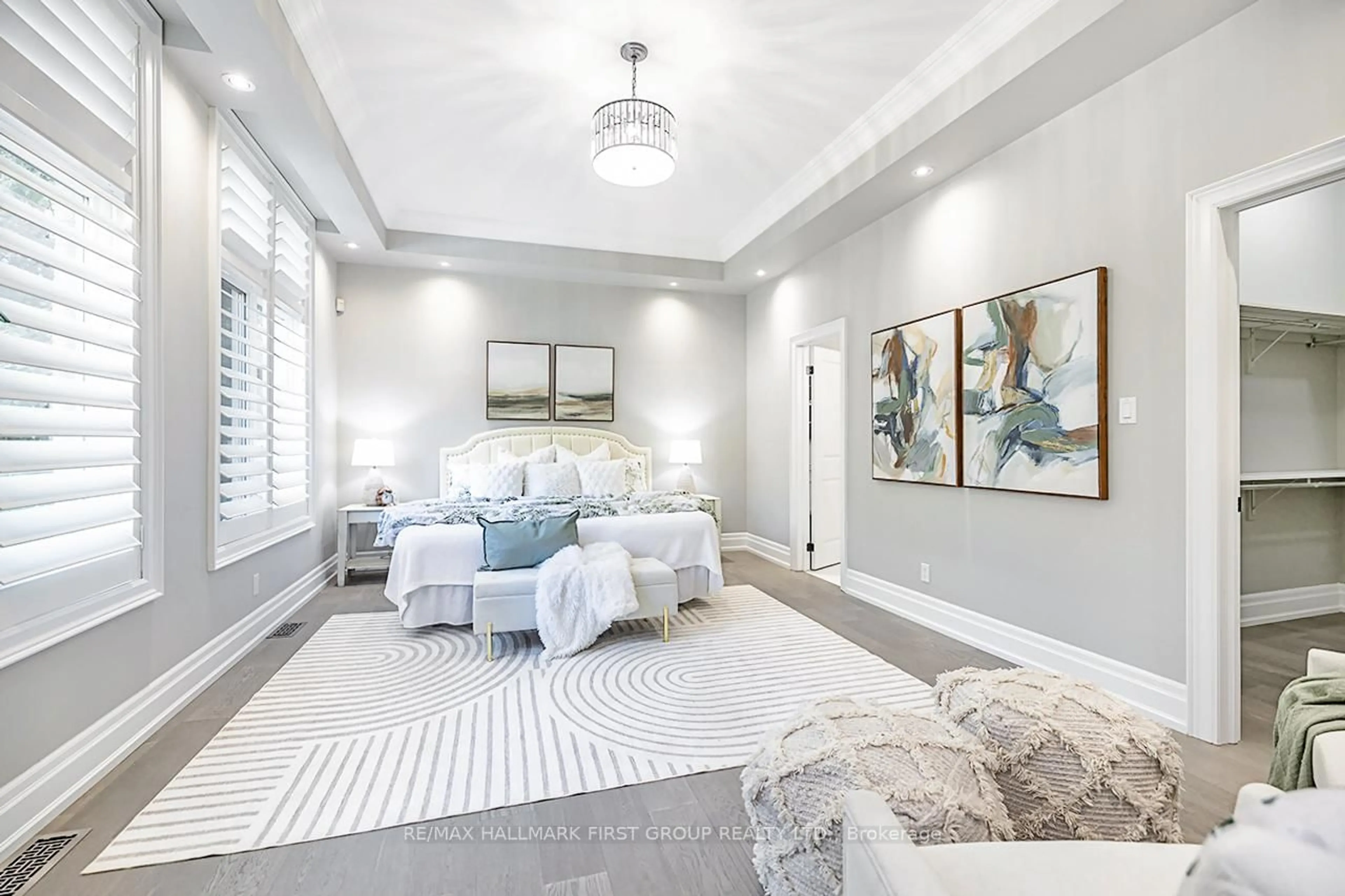 Unknown for 15 Shepherd Rd, Whitby Ontario L1M 1G8