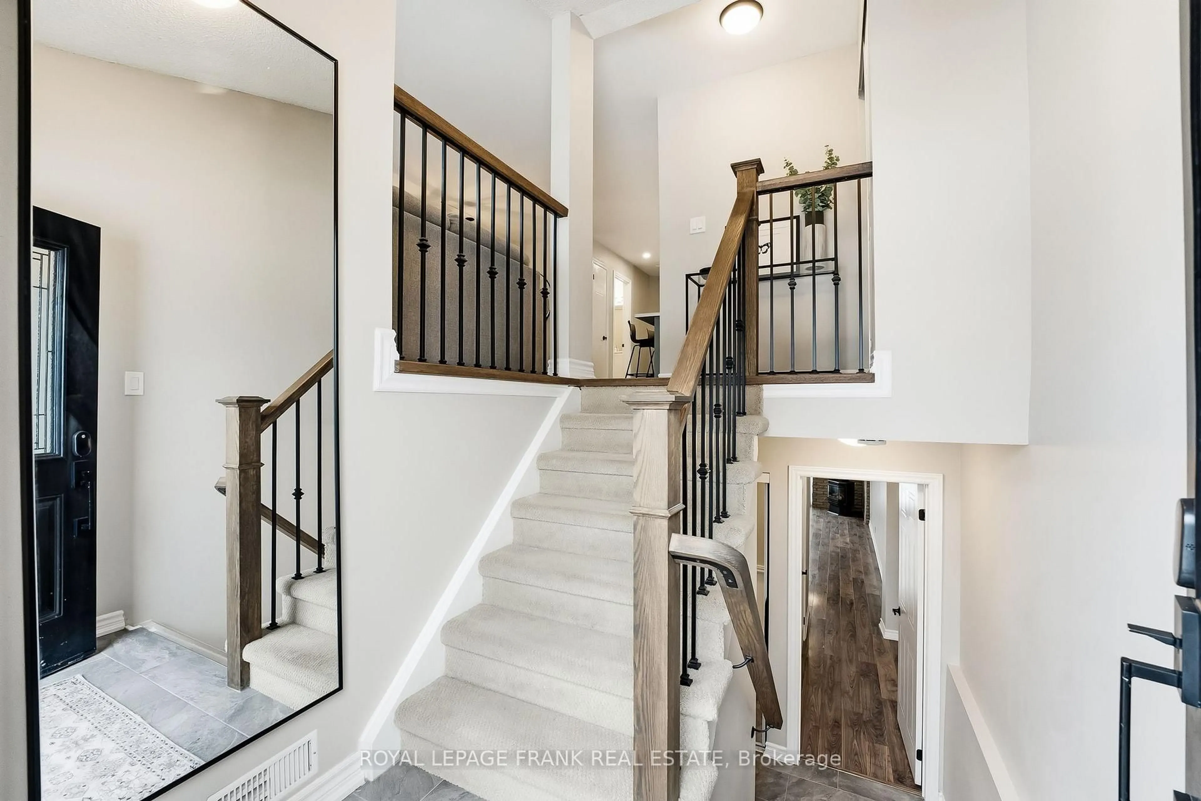 Unknown for 815 Attersley Dr, Oshawa Ontario L1K 1T4