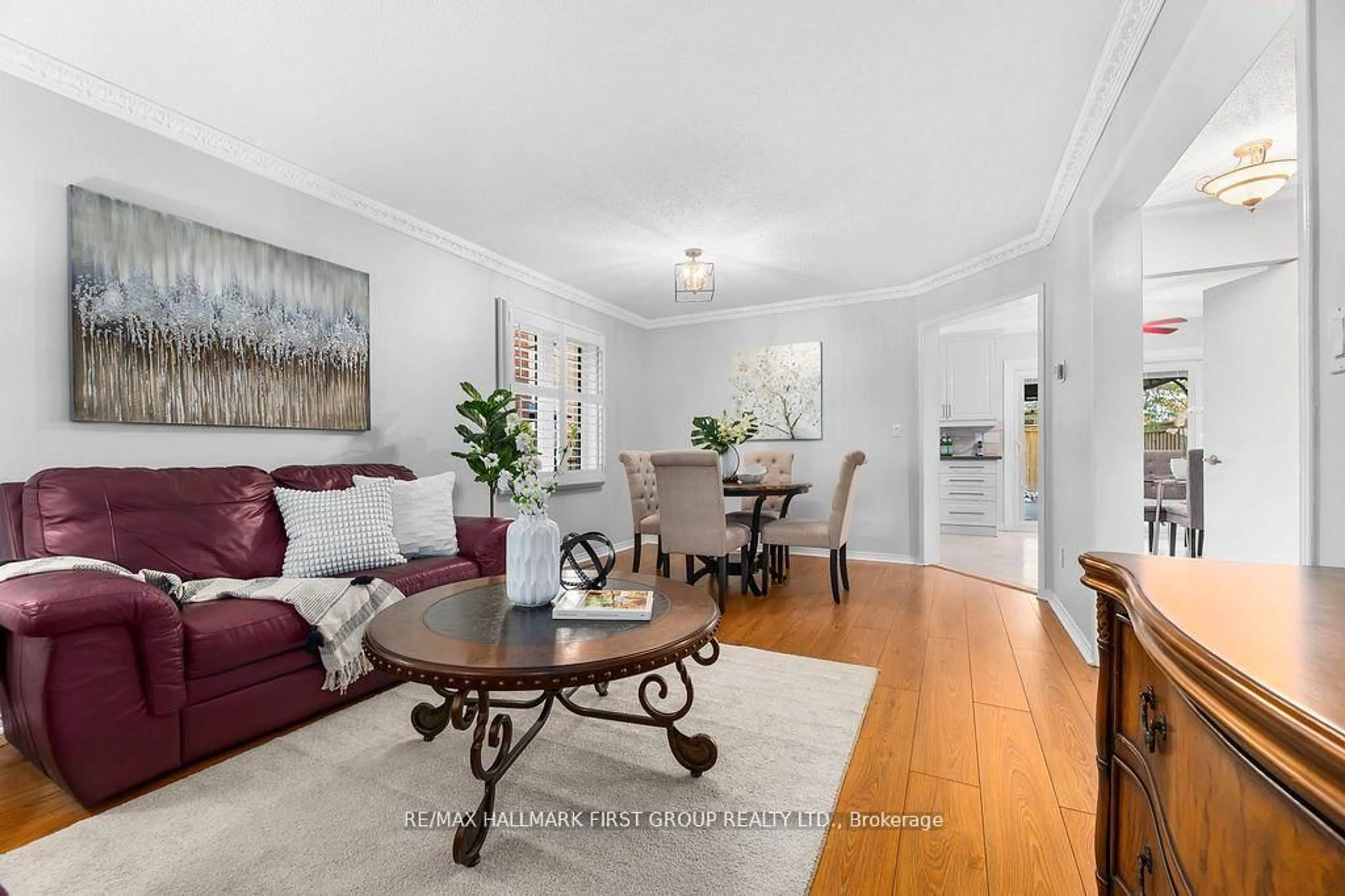 Living room with furniture, unknown for 122 Thicket Cres, Pickering Ontario L1V 6S6