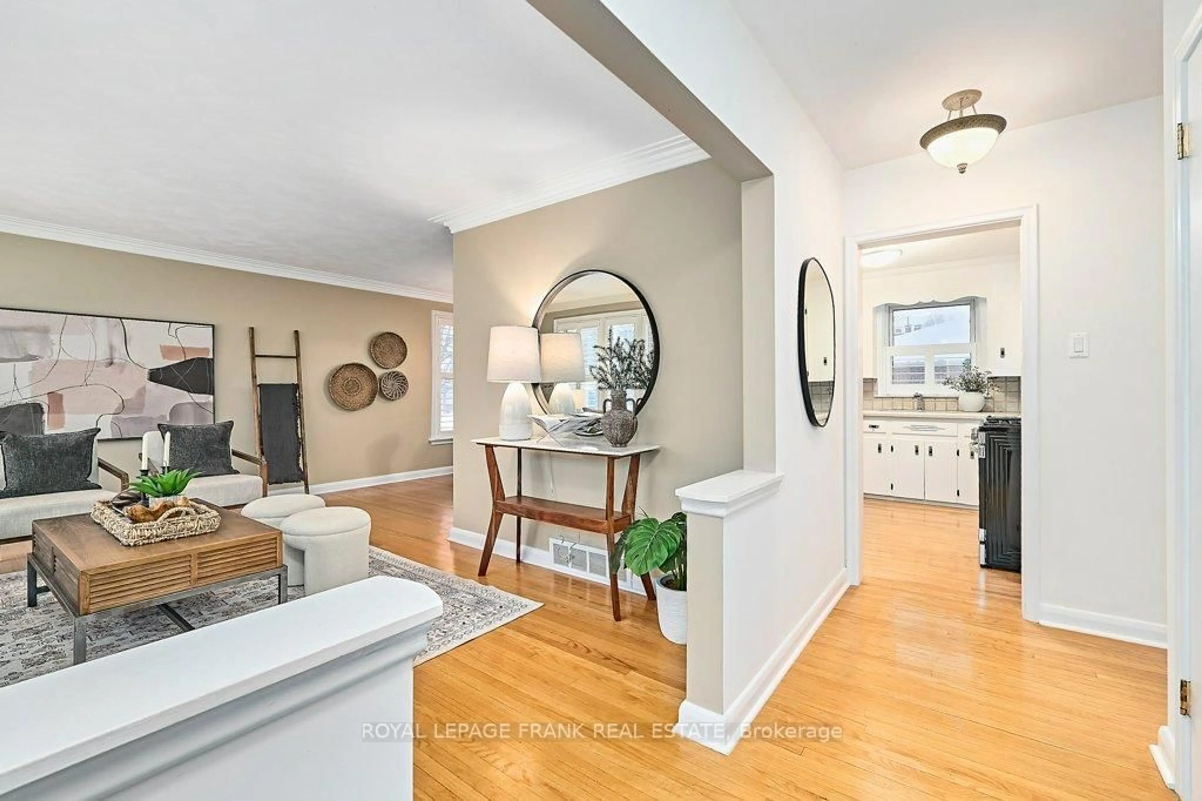 Indoor entryway for 600 Colborne St, Whitby Ontario L1N 1W7