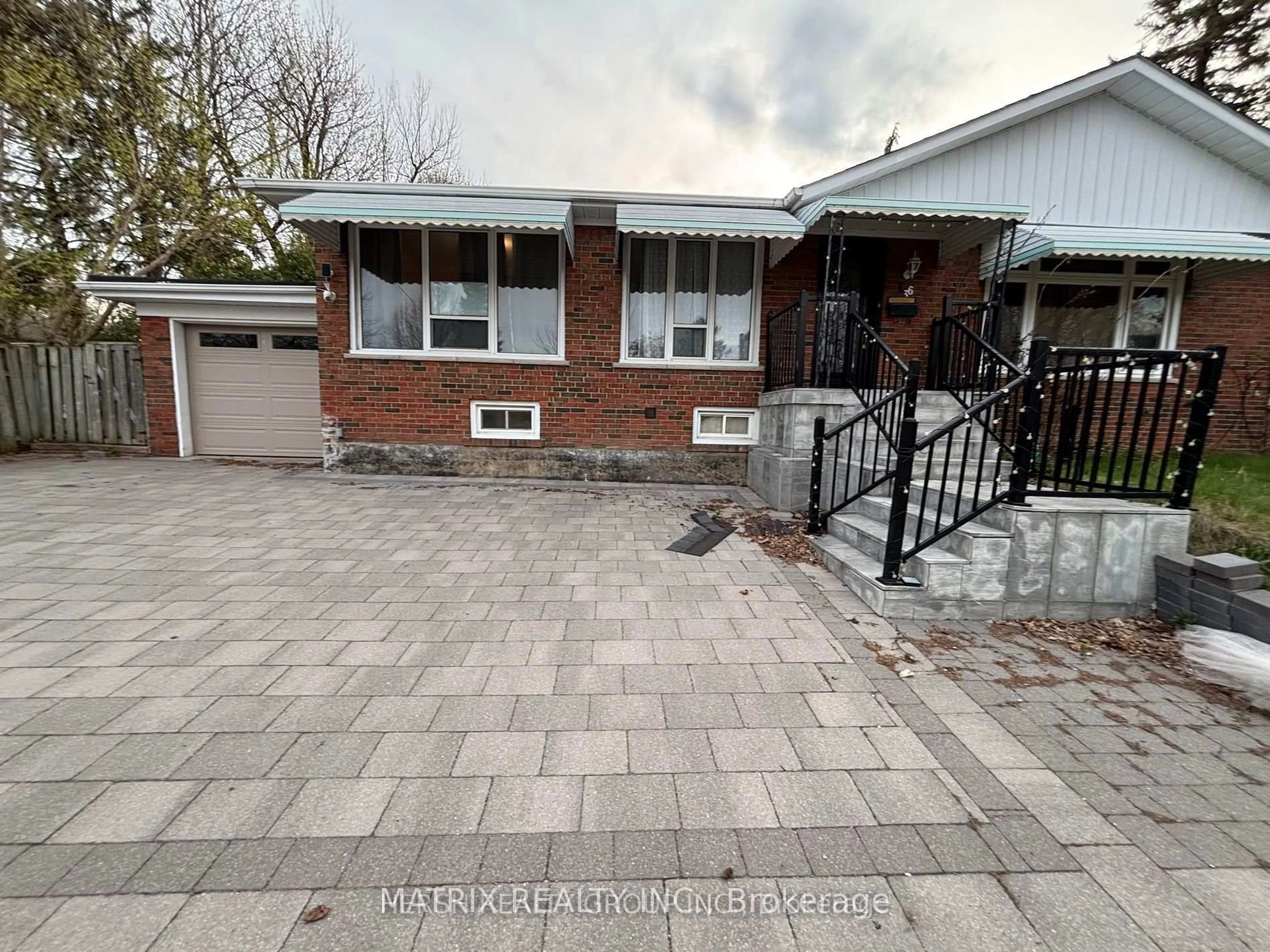 A pic from outside/outdoor area/front of a property/back of a property/a pic from drone, street for 36 Gaiety Dr, Toronto Ontario M1H 1C1