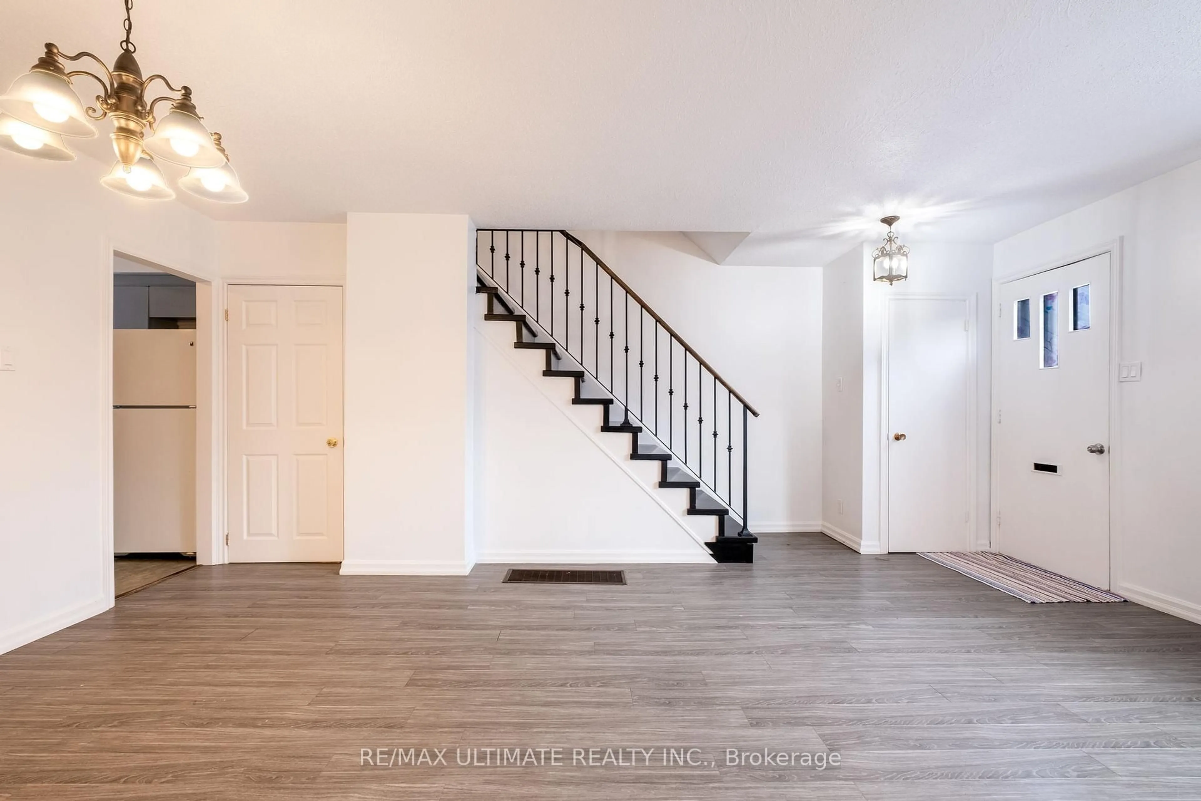 Unknown for 2 Egan Ave, Toronto Ontario M4J 2Z3