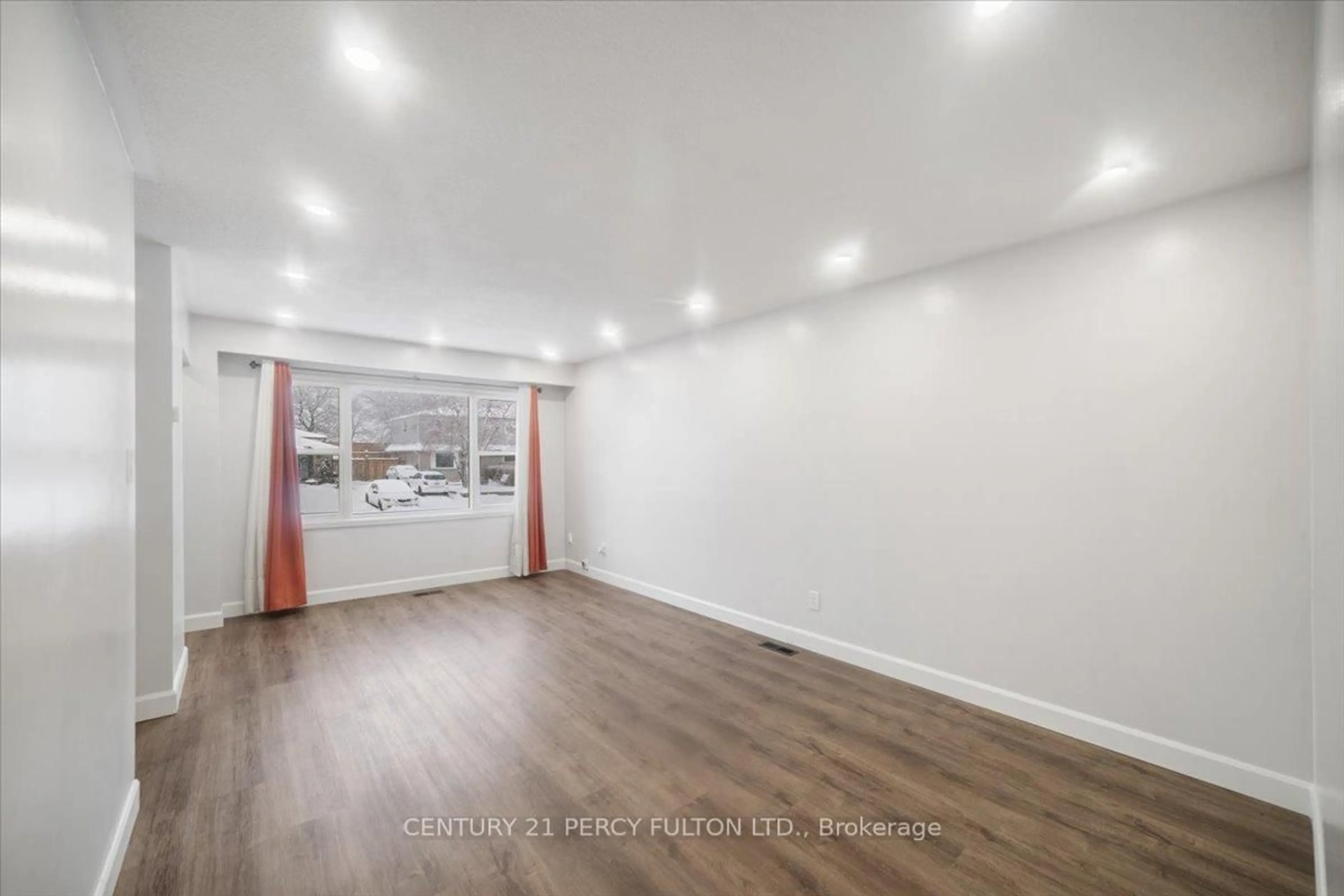 A pic of a room for 279 Vancouver Cres, Oshawa Ontario L1J 2A1