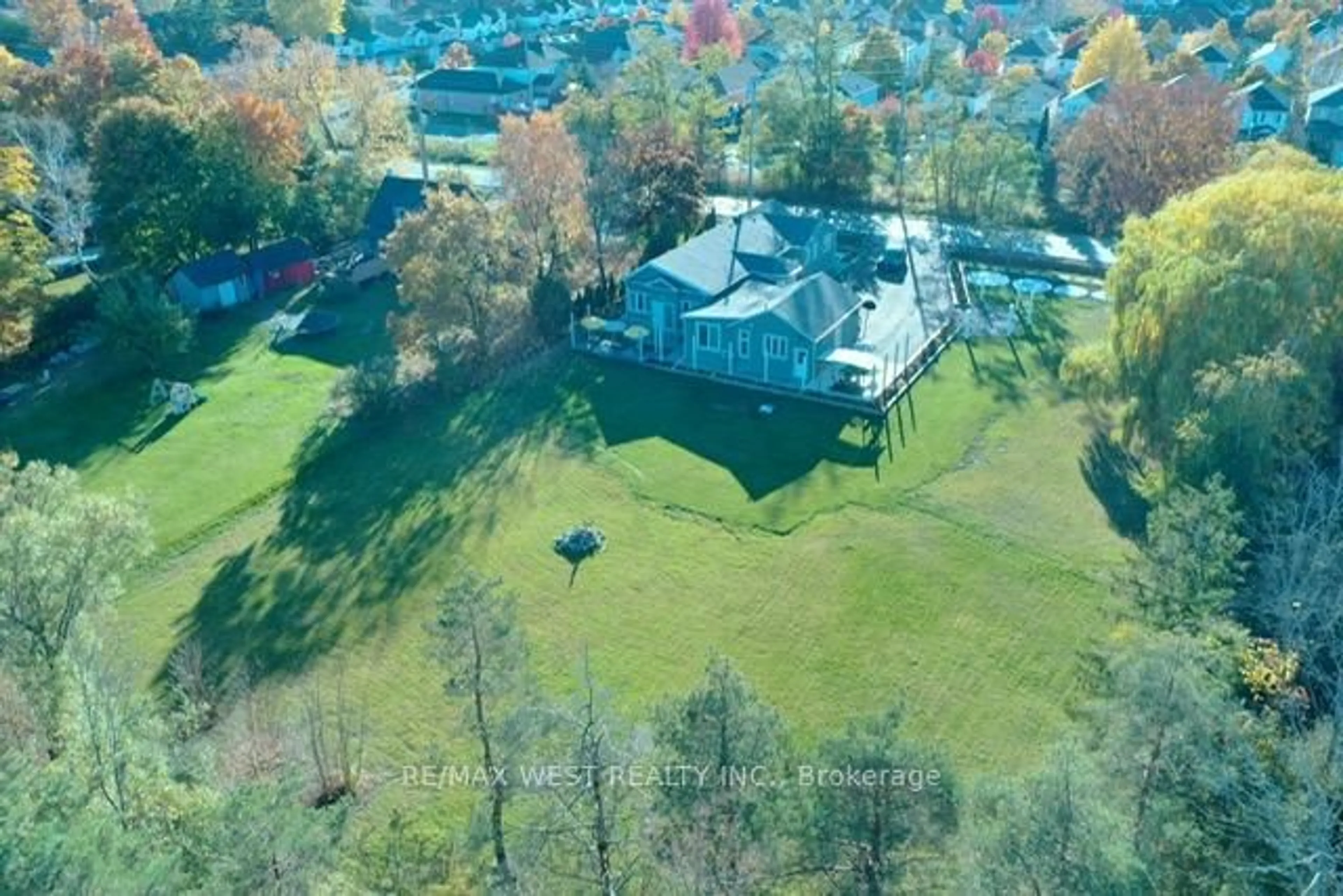 A pic from outside/outdoor area/front of a property/back of a property/a pic from drone, unknown for 493 Townline Rd, Clarington Ontario L1E 2J4