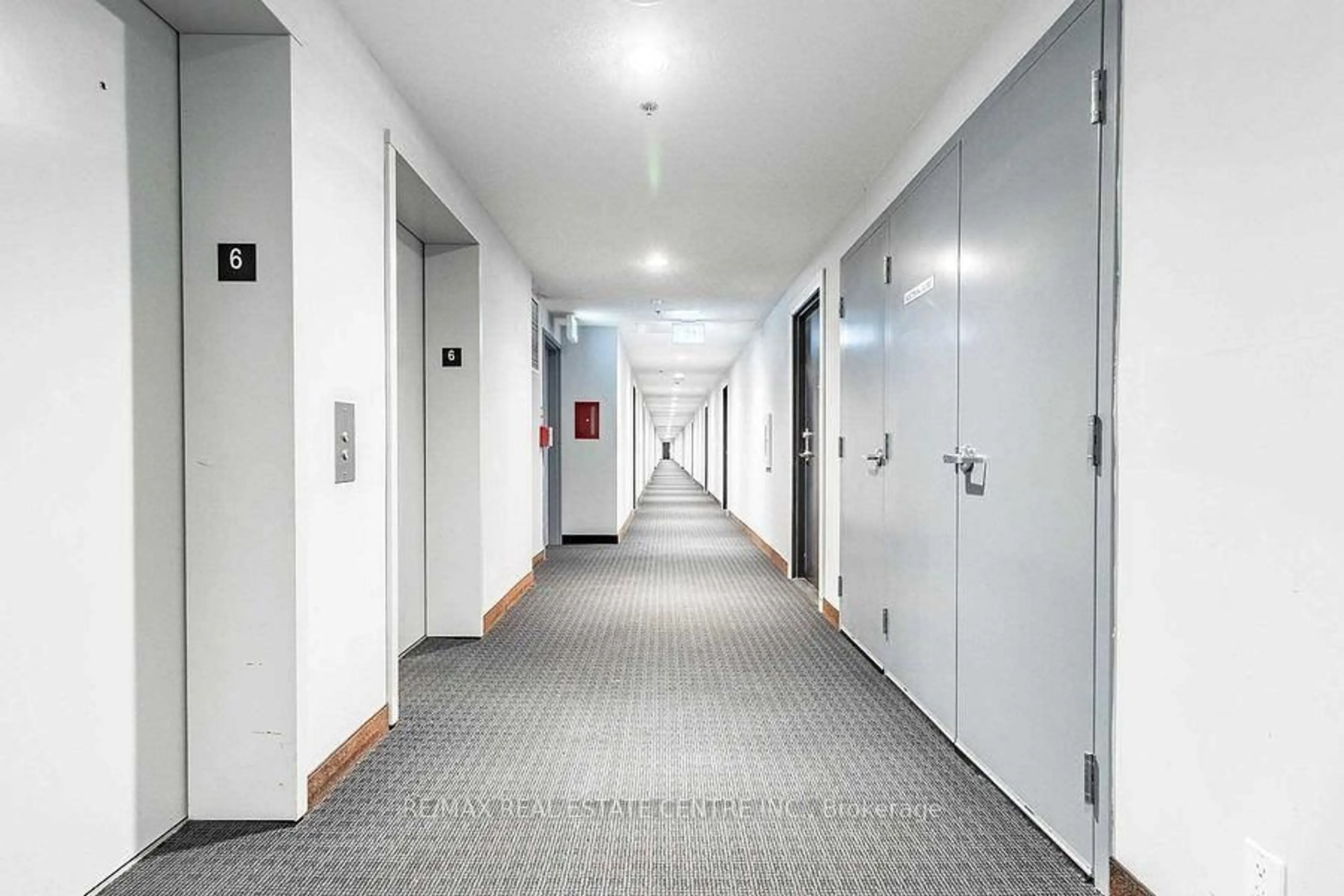 Indoor foyer for 22 East Haven Dr #638, Toronto Ontario M1N 0B4