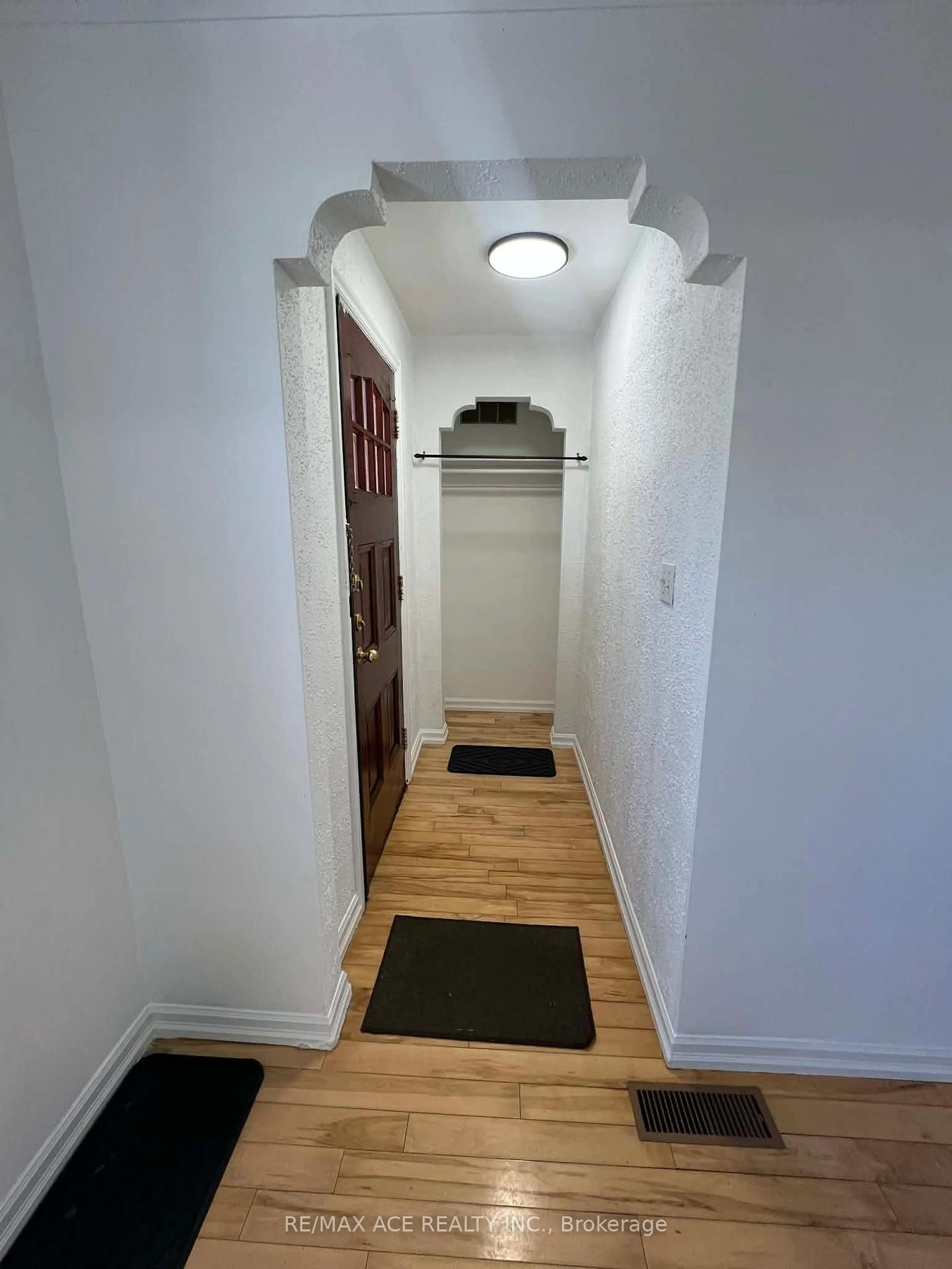 Unknown for 294 Pharmacy Ave, Toronto Ontario M1L 3G2