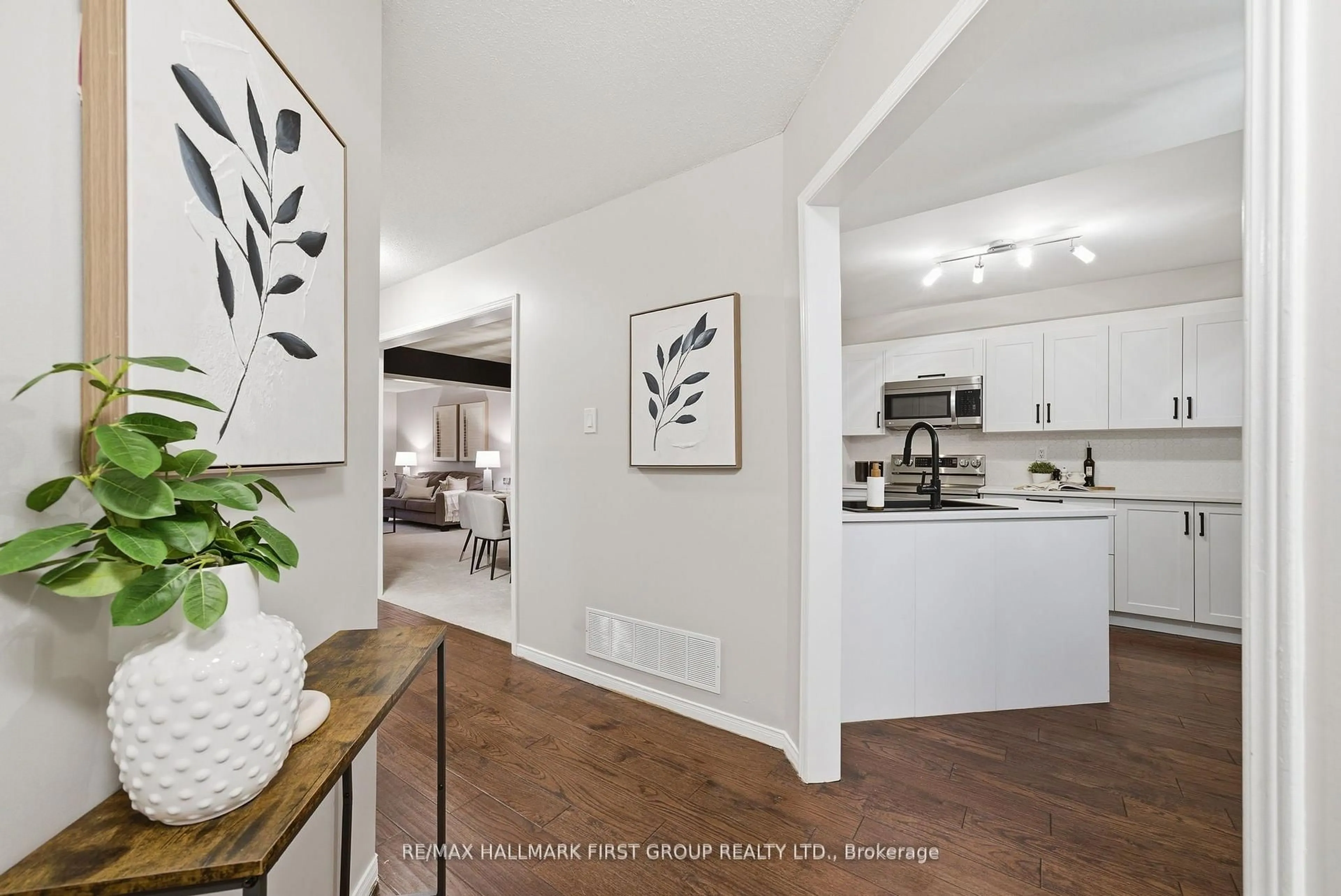 Unknown for 23 Davies Cres, Whitby Ontario L1N 8X4