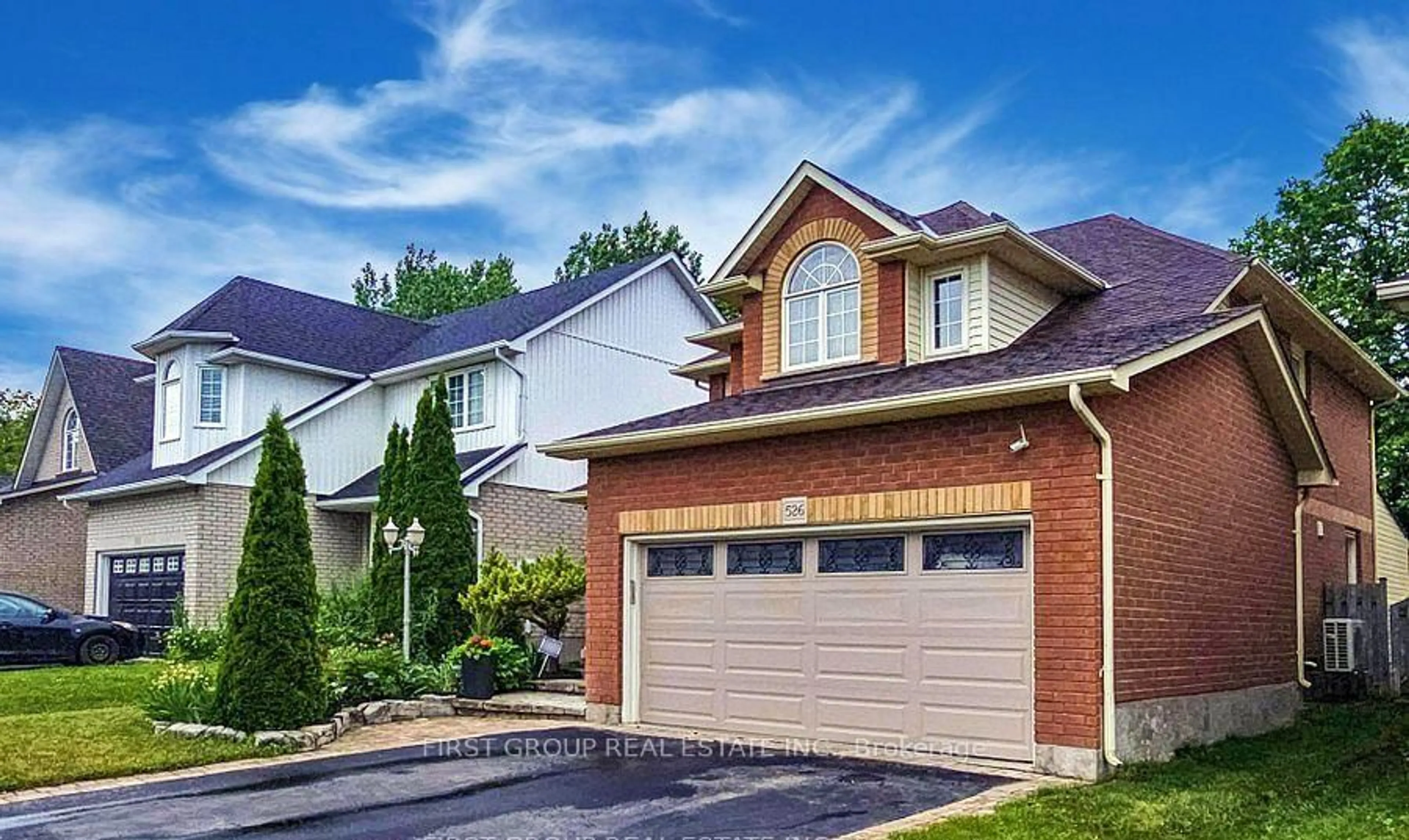 Home with brick exterior material, street for 526 Britannia Ave, Oshawa Ontario L1L 1B7