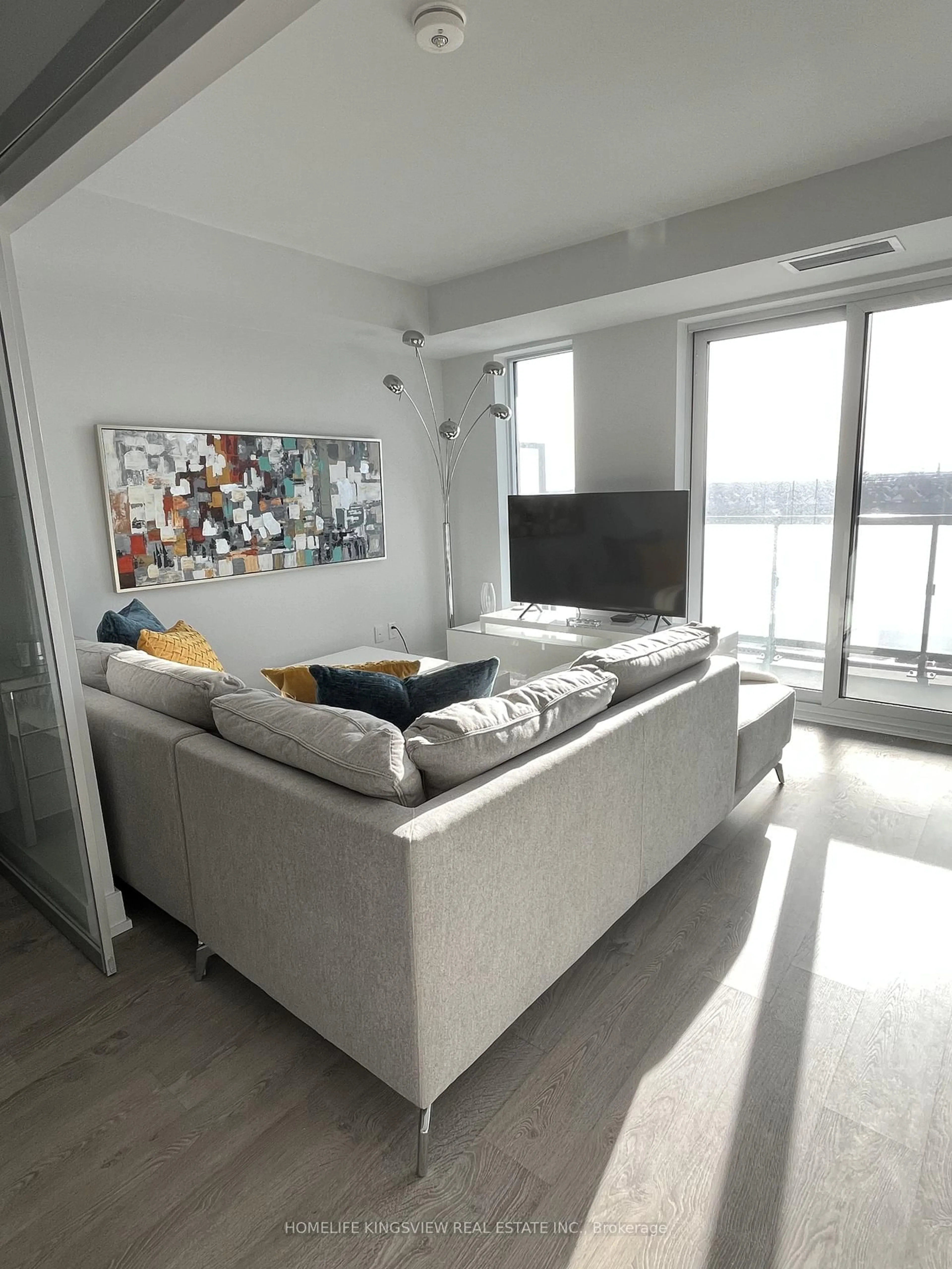 Living room with furniture, unknown for 2550 SIMCOE St #501, Oshawa Ontario L1L 0R5